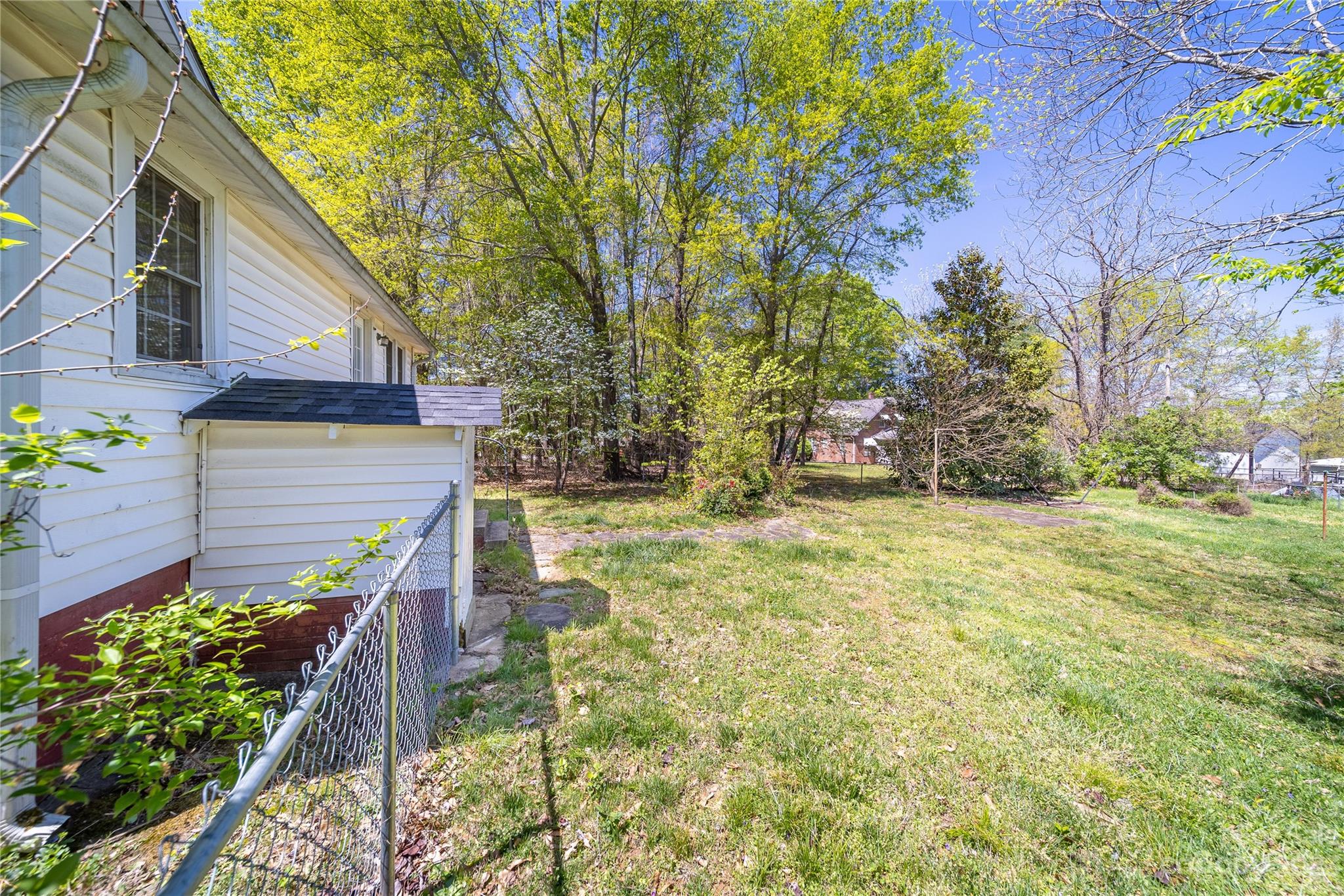 304 Garrou Avenue SE