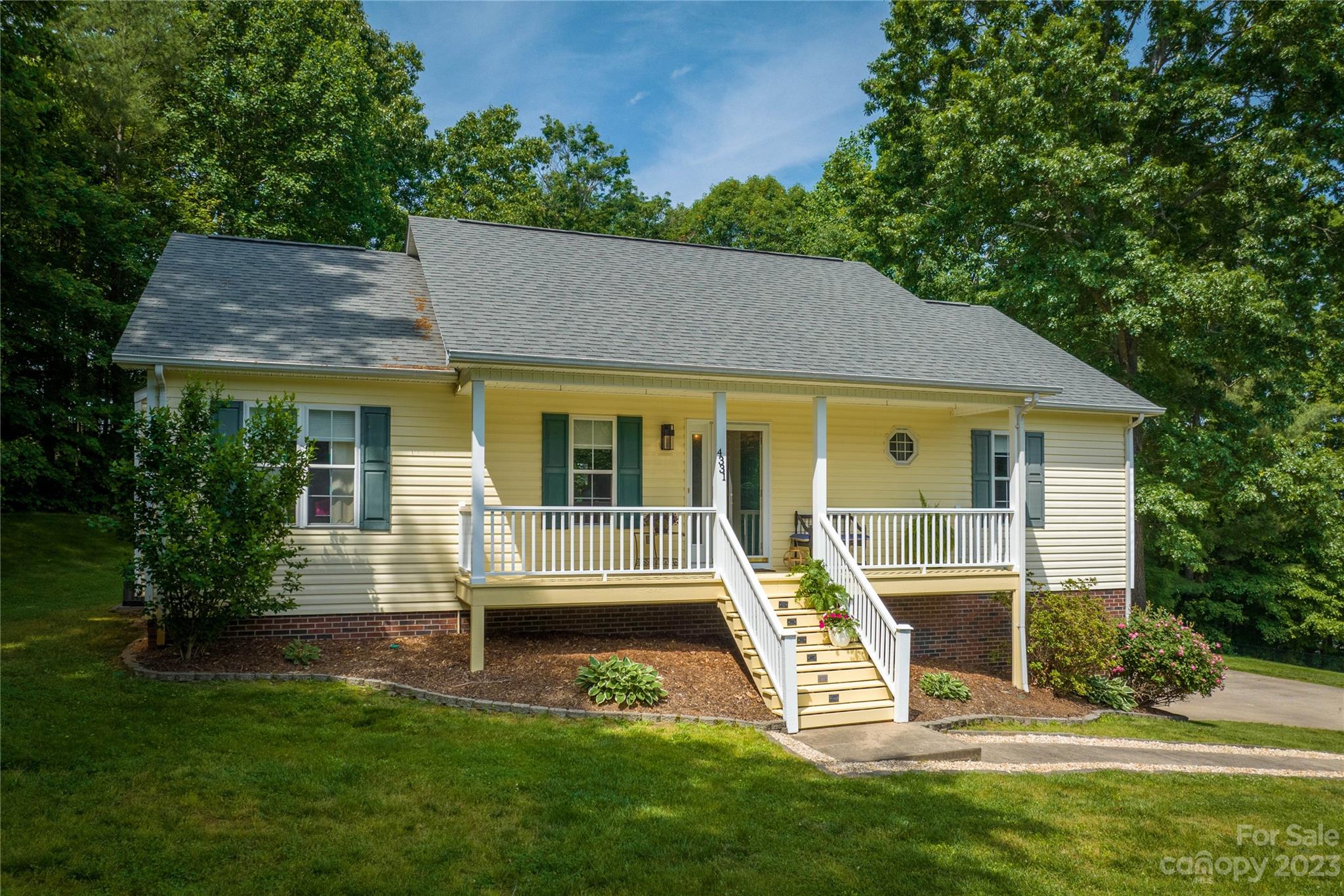 4331 Acorn Trace