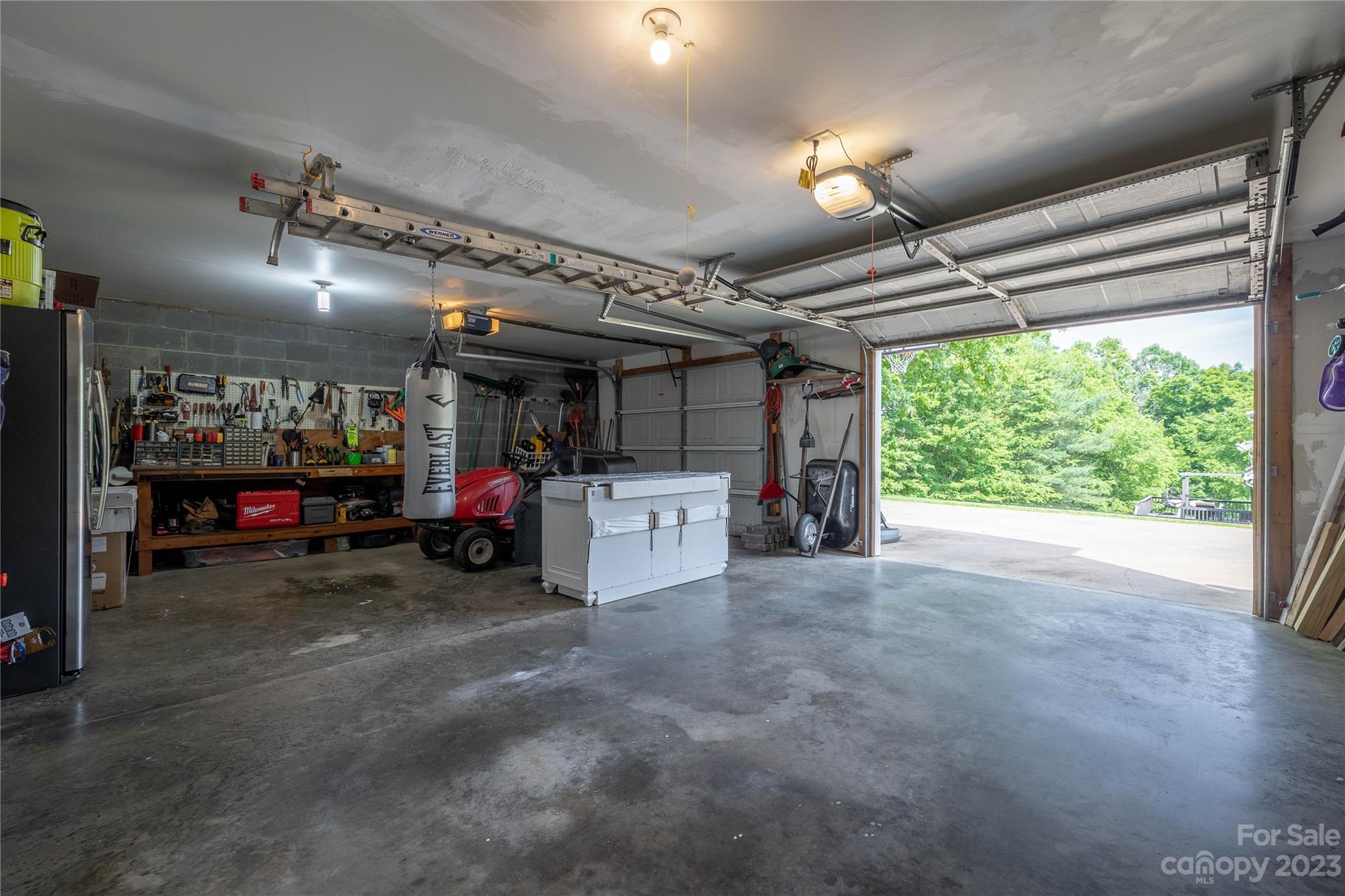 4331 Acorn Trace