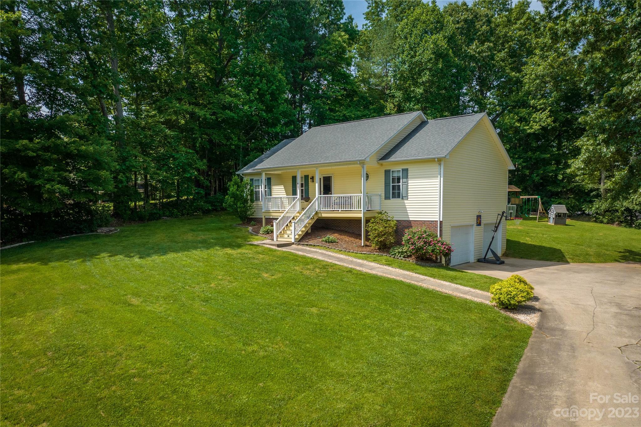 4331 Acorn Trace