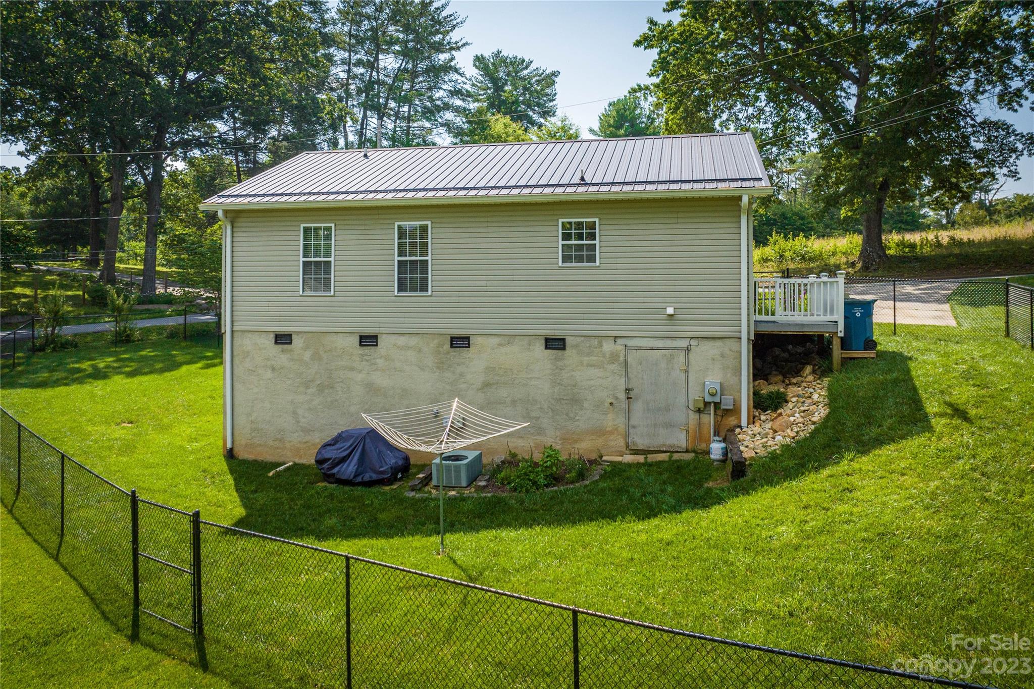 22 Hillside Avenue