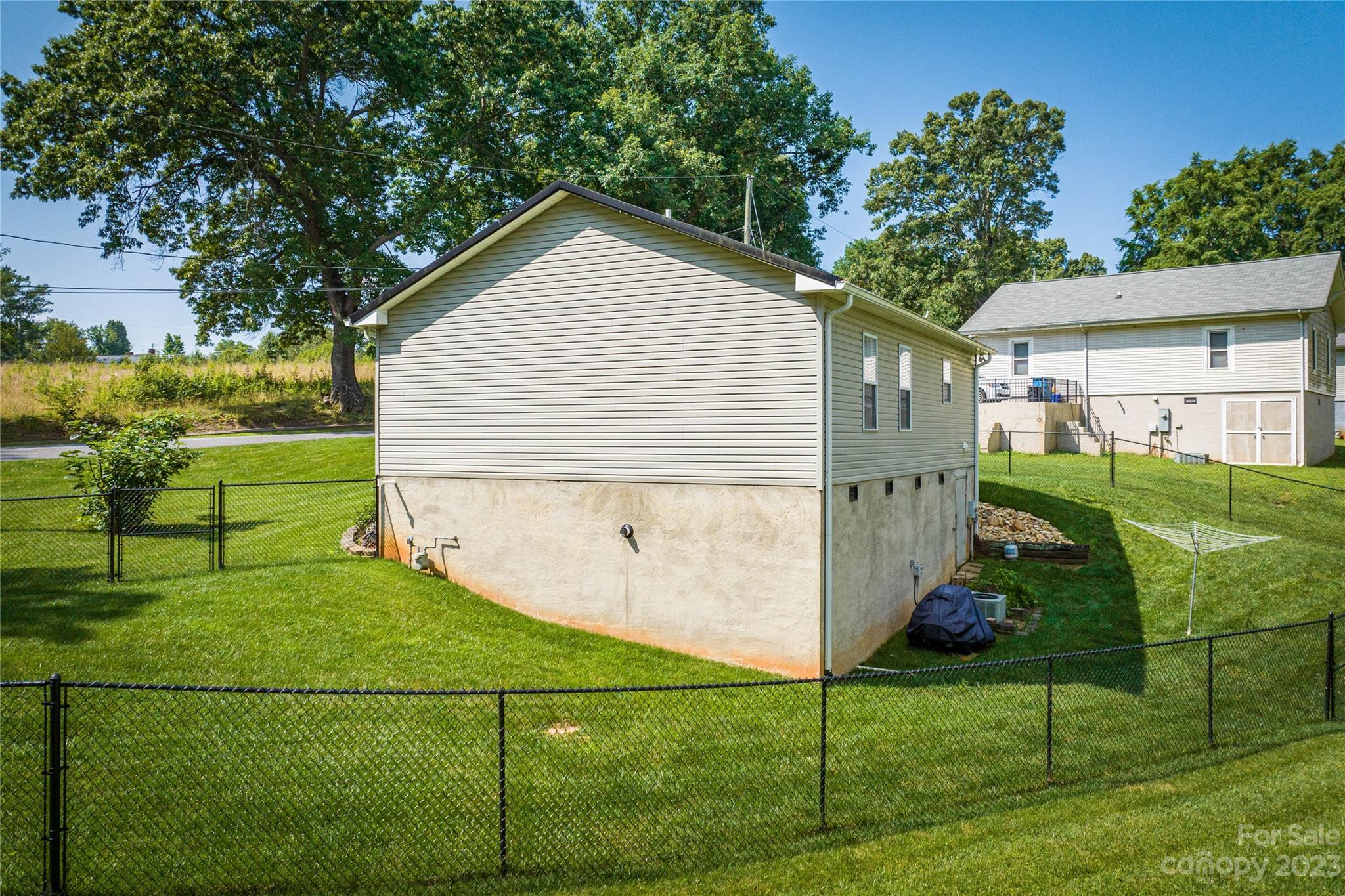 22 Hillside Avenue