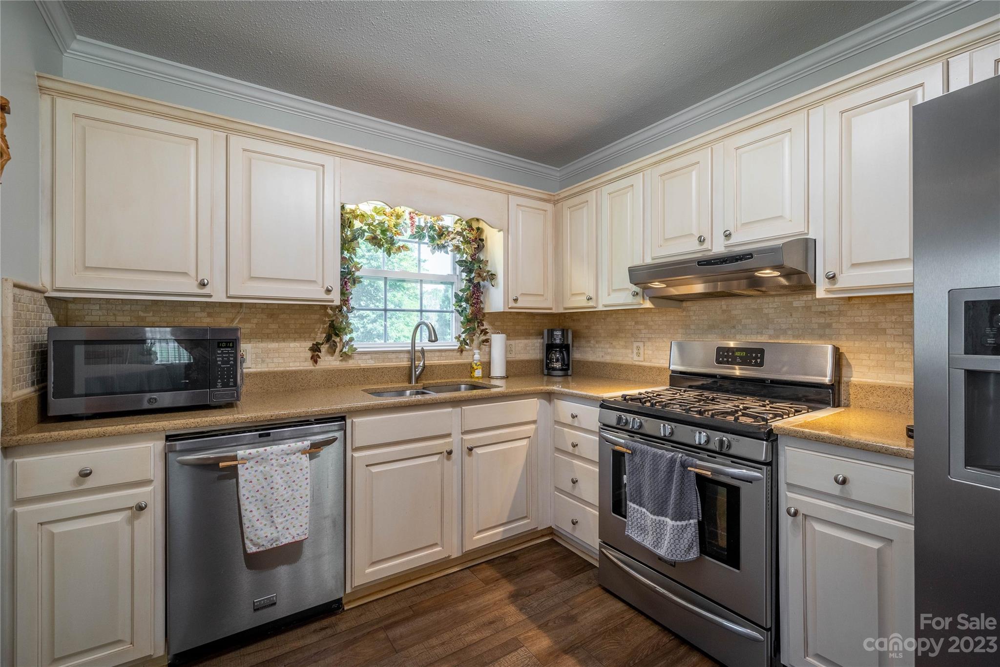 22 Hillside Avenue