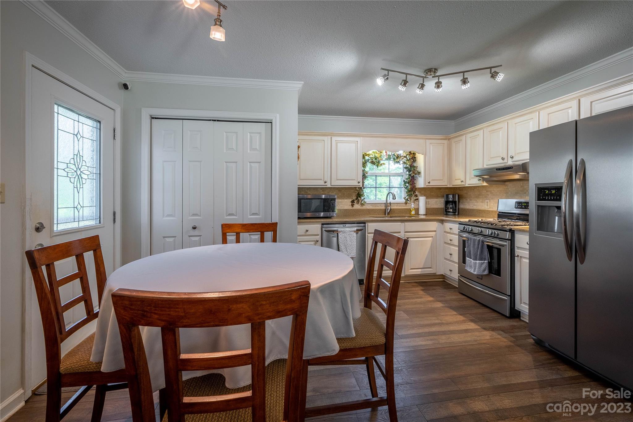 22 Hillside Avenue