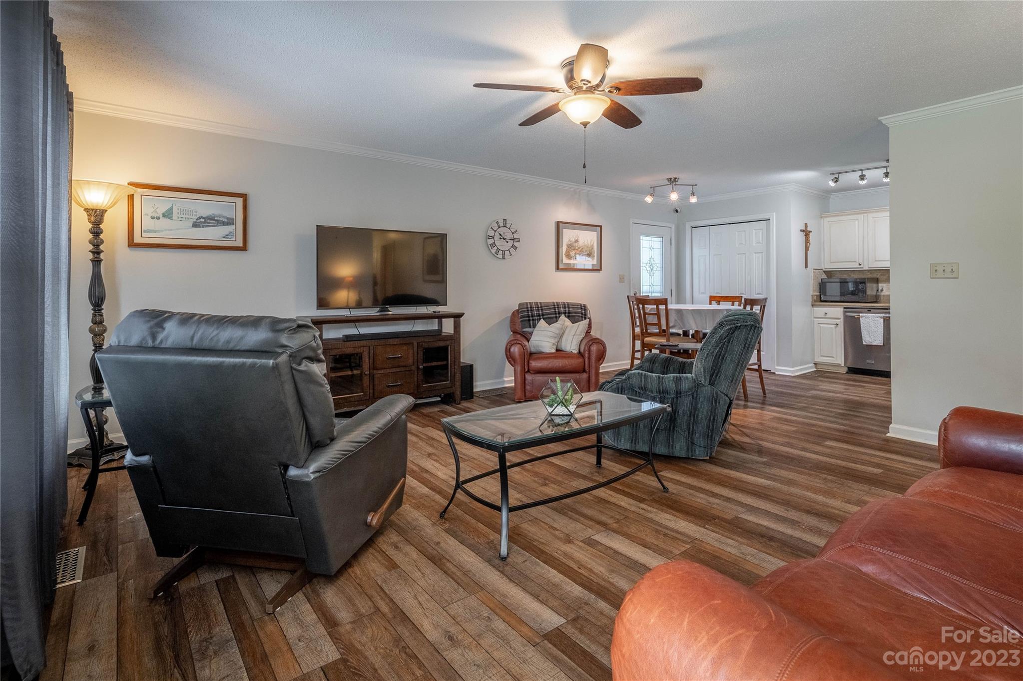 22 Hillside Avenue