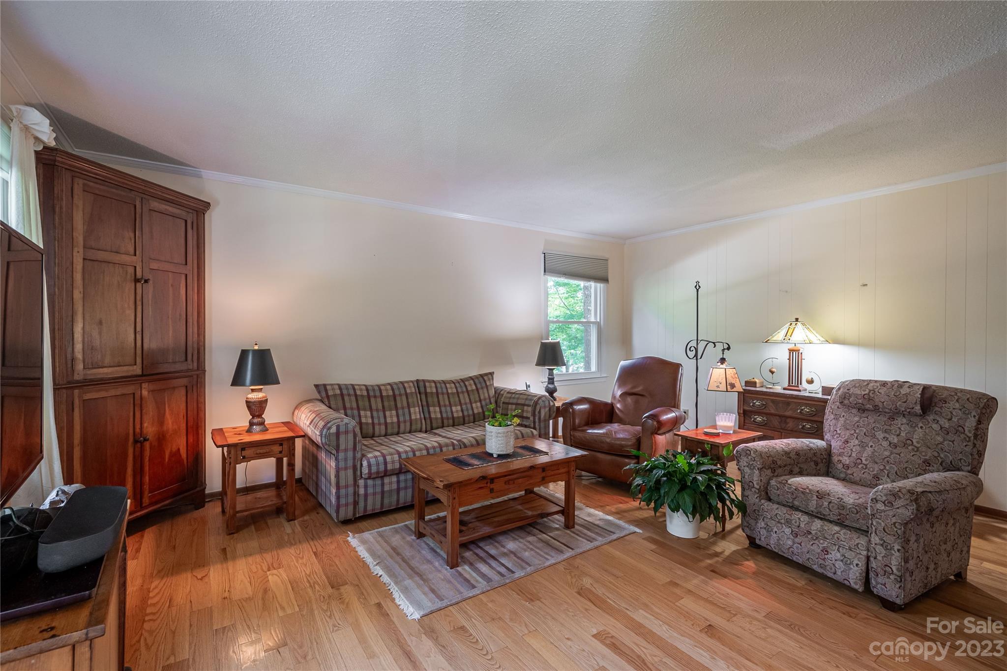 102 Oak Dale Lane