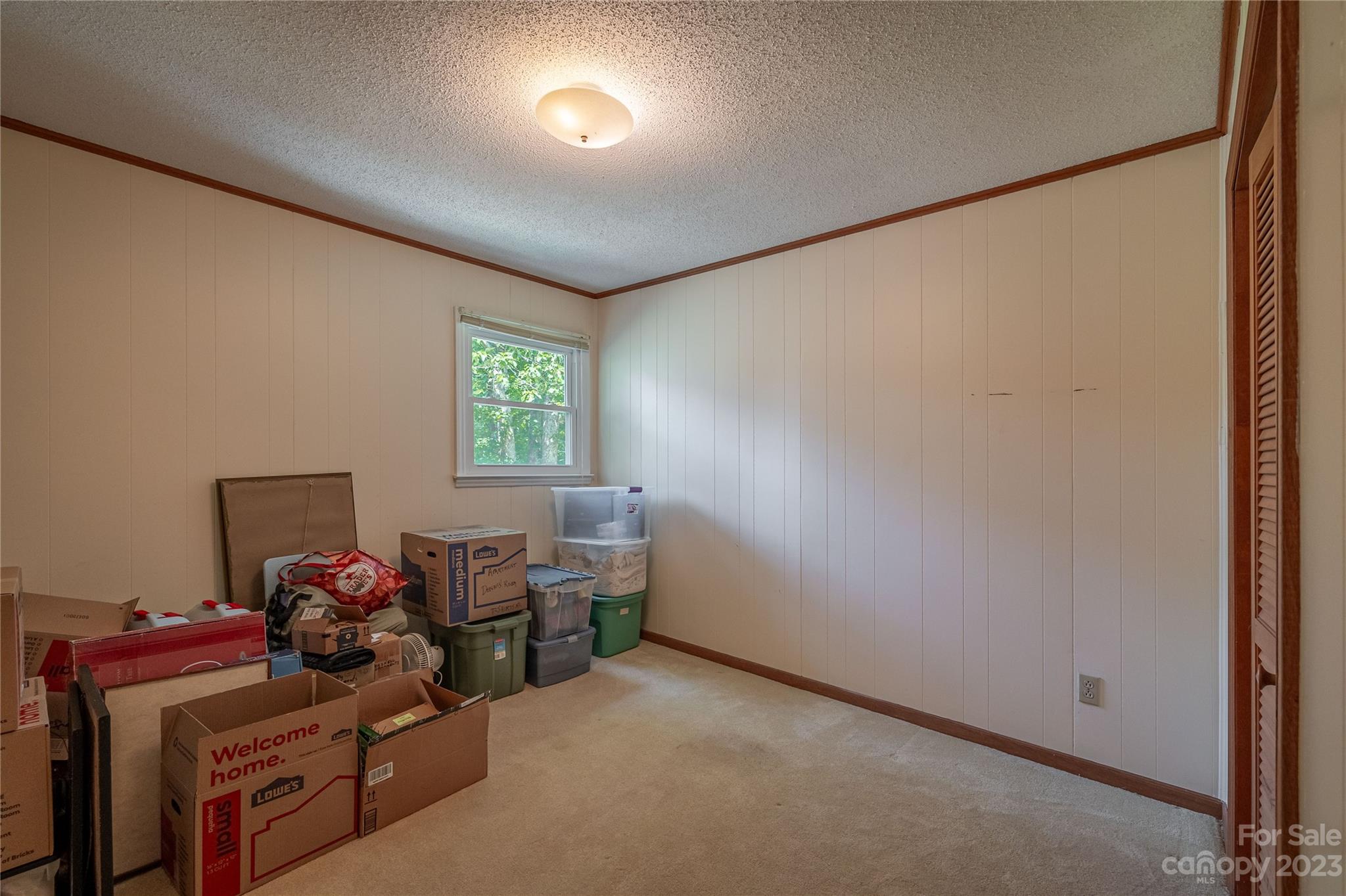 102 Oak Dale Lane
