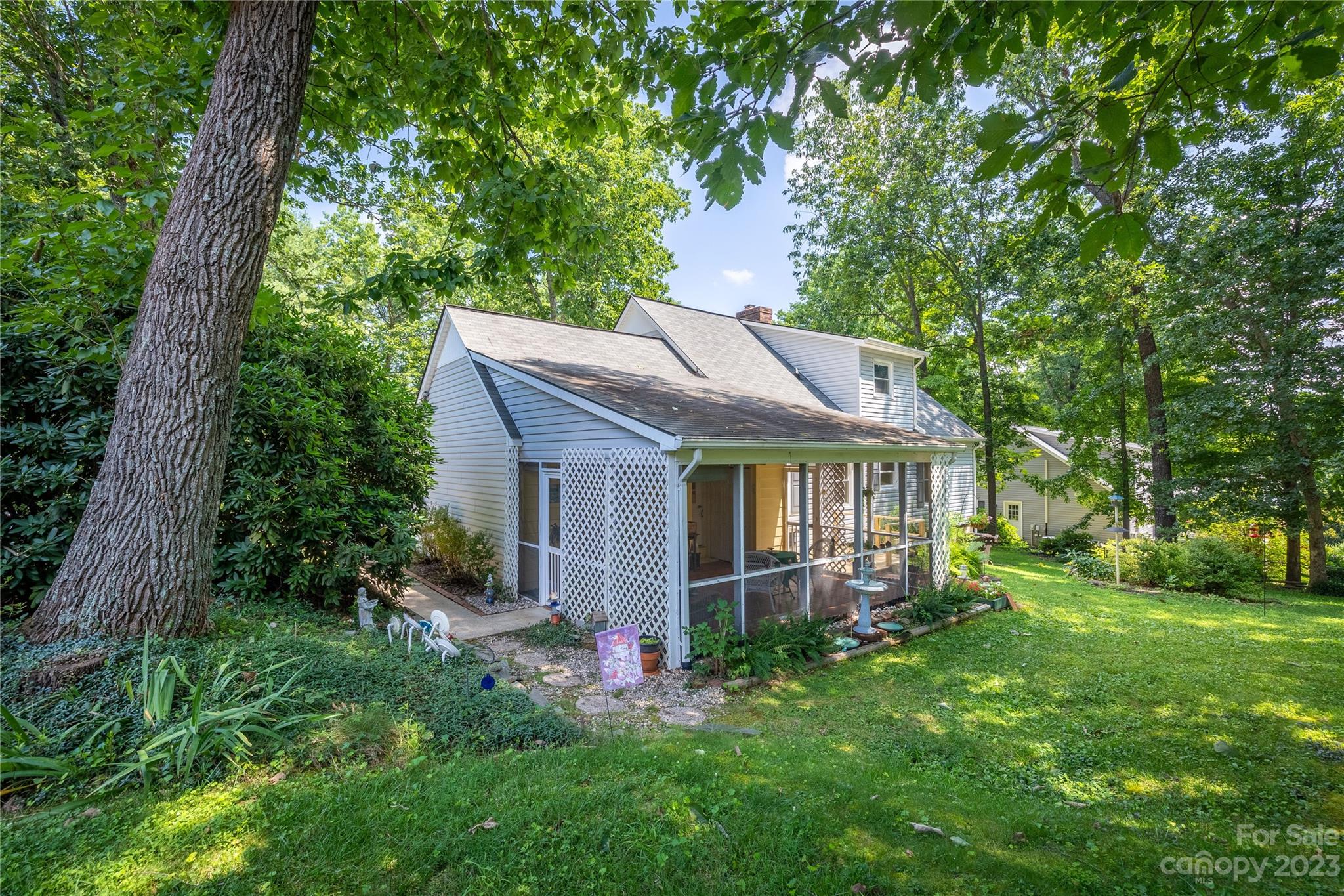 102 Oak Dale Lane