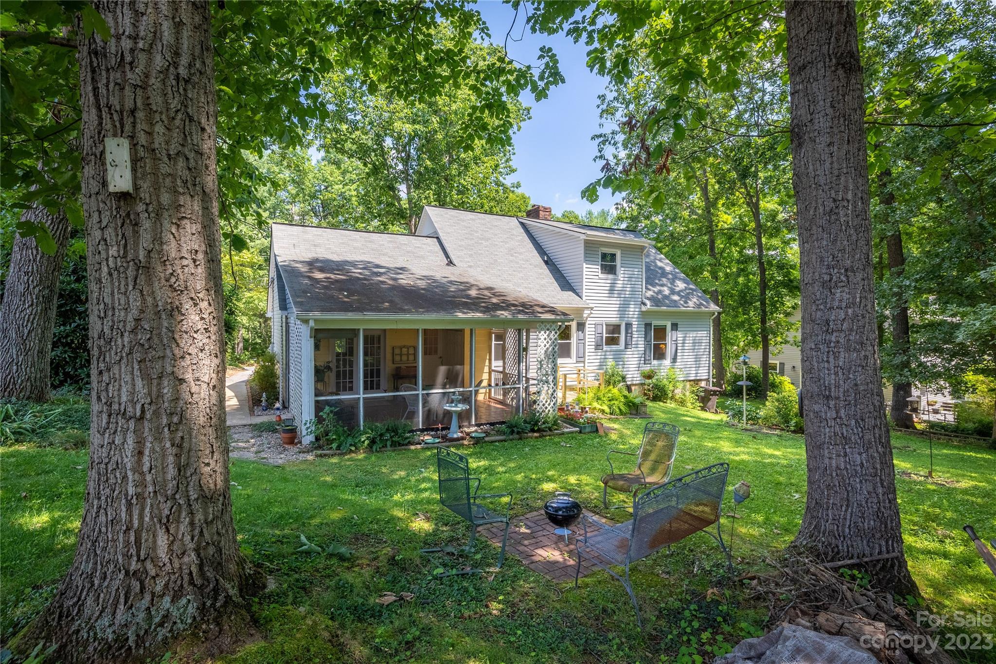 102 Oak Dale Lane
