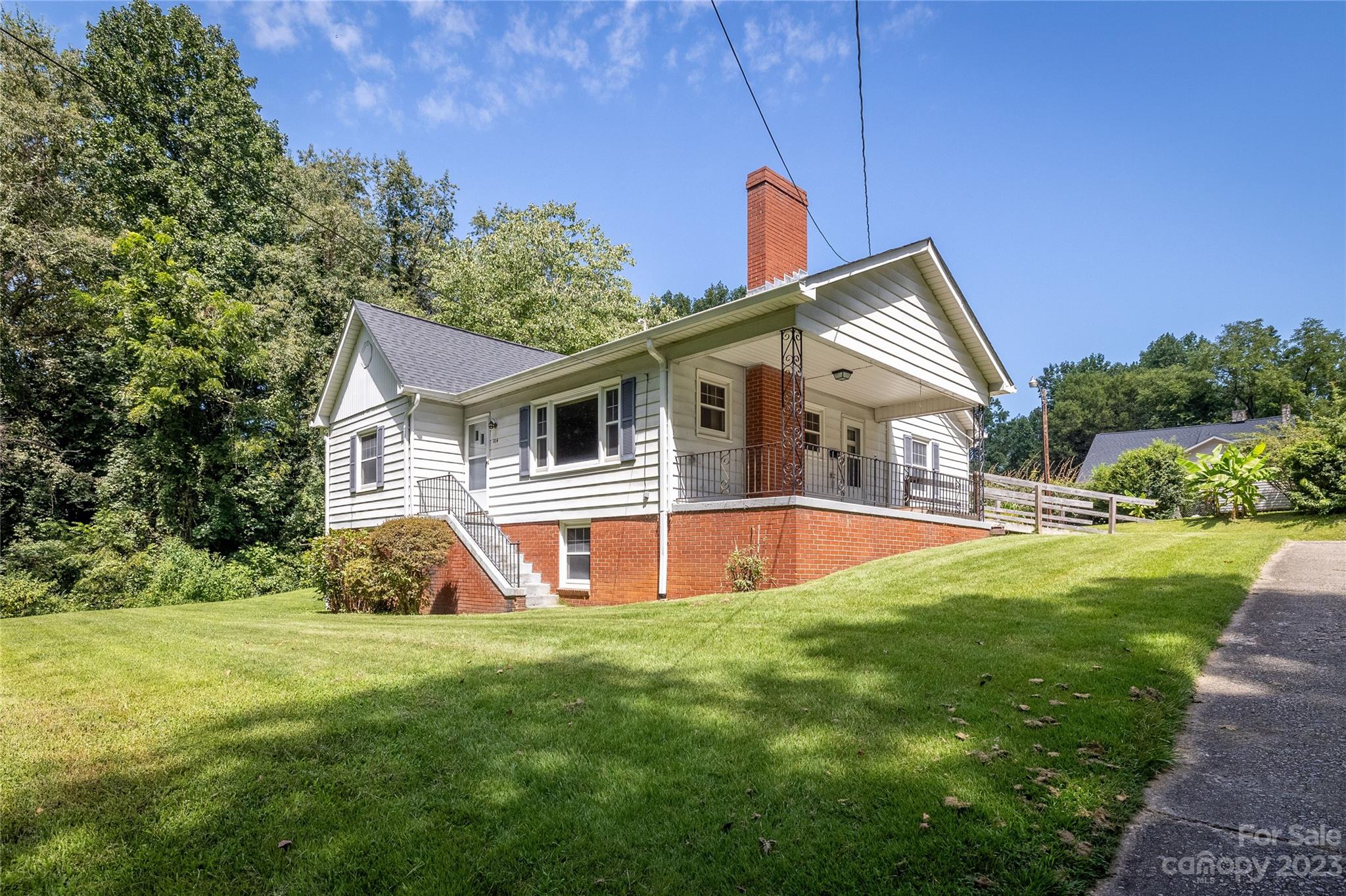 214 Morehead Street