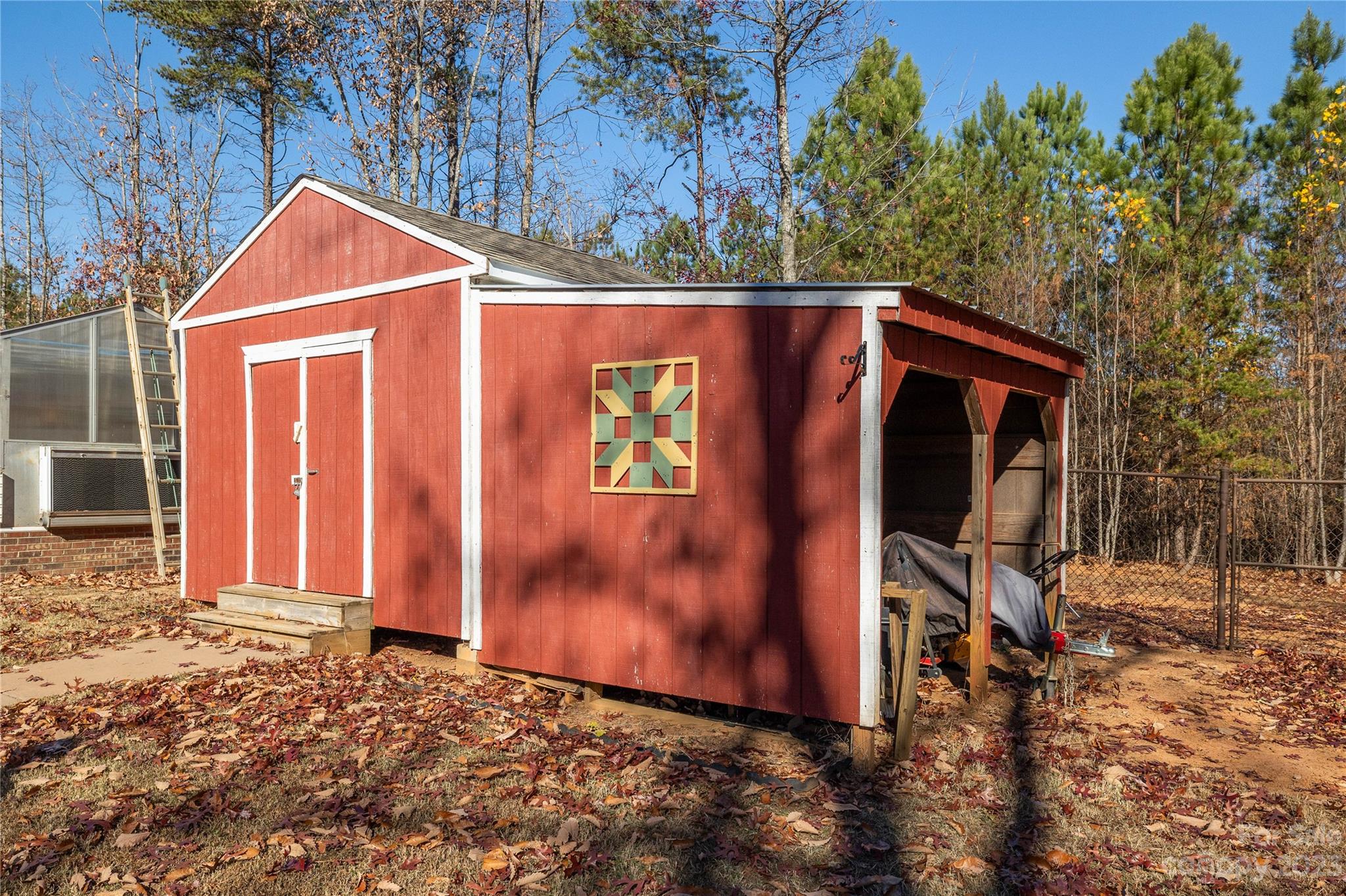 352 Dirty Ankle Road