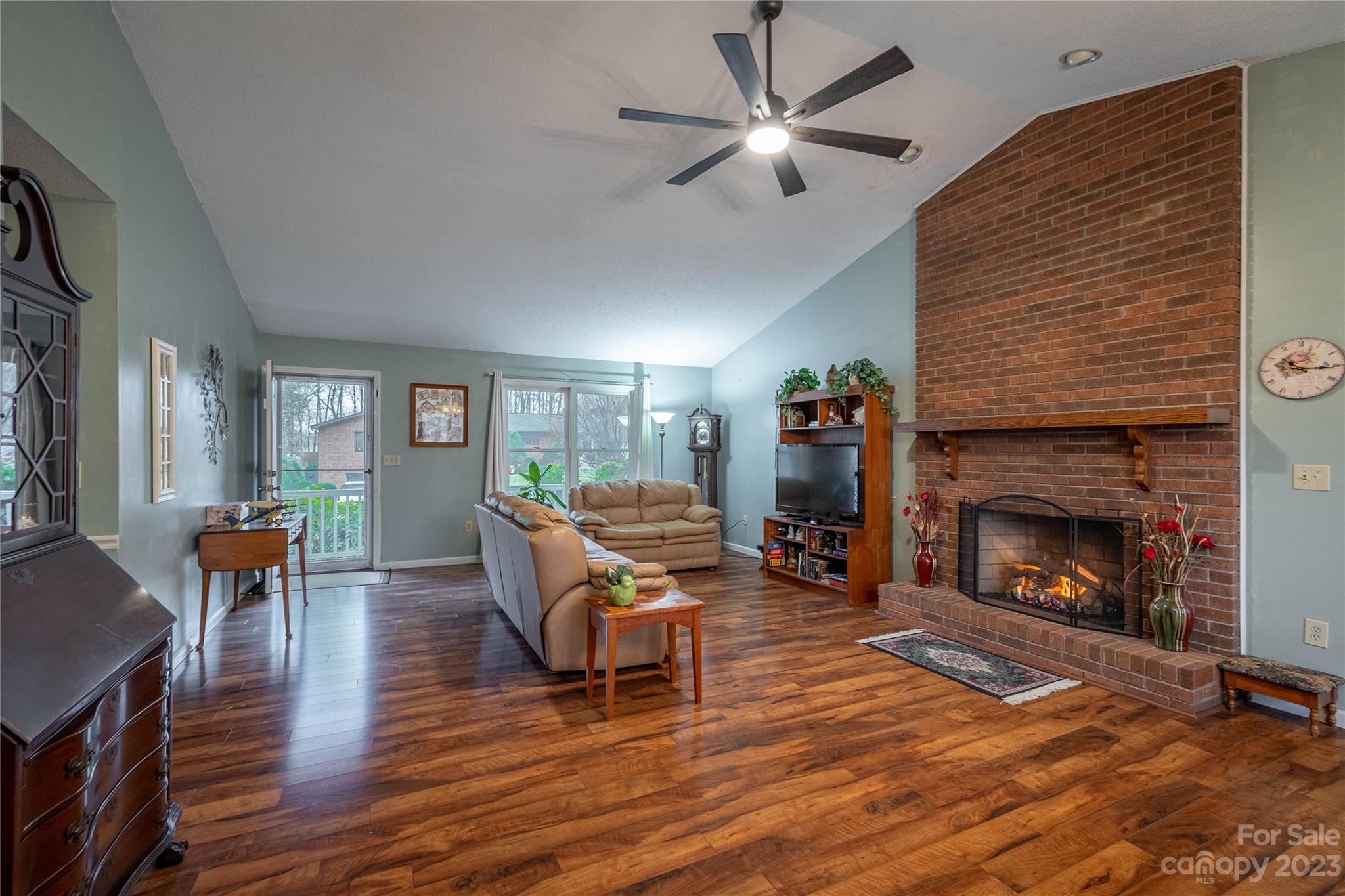 312 Inglewood Drive