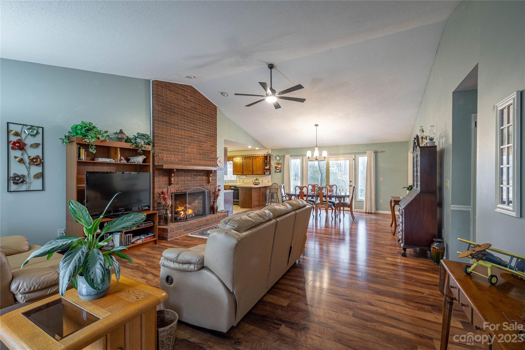 312 Inglewood Drive