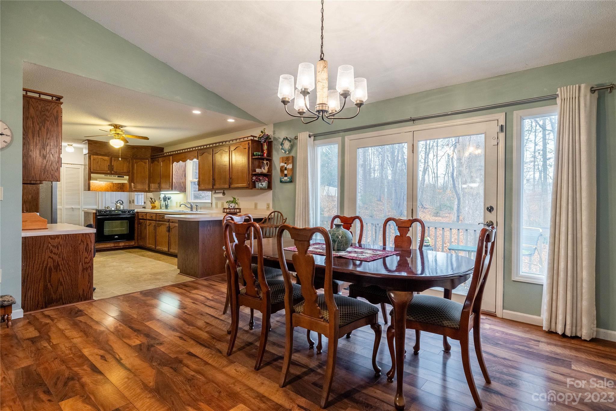 312 Inglewood Drive