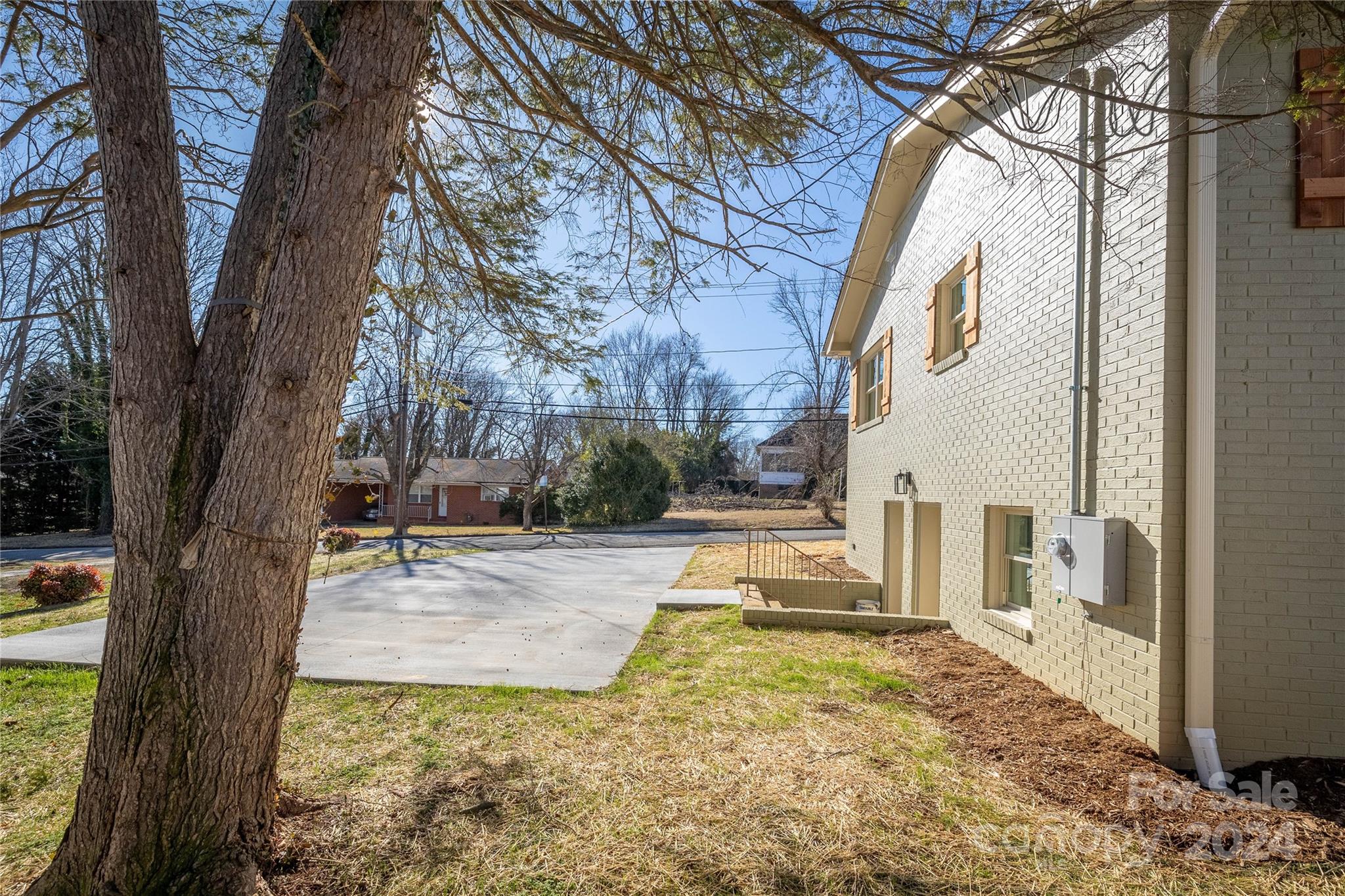 113 Burkemont Avenue