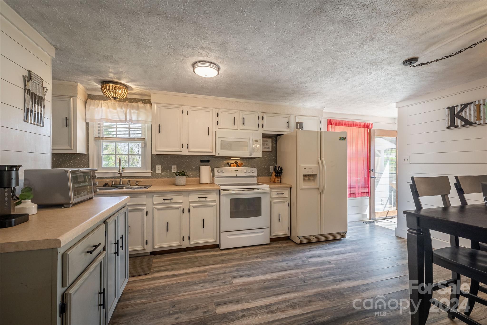 3678 Vantage Heights Circle