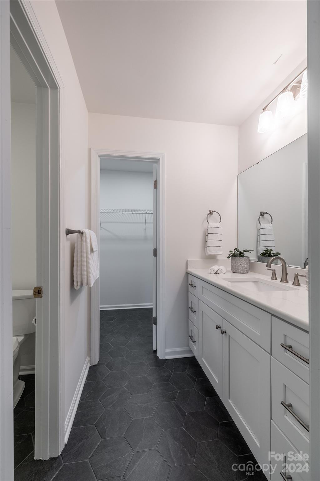 600 Independence Trail