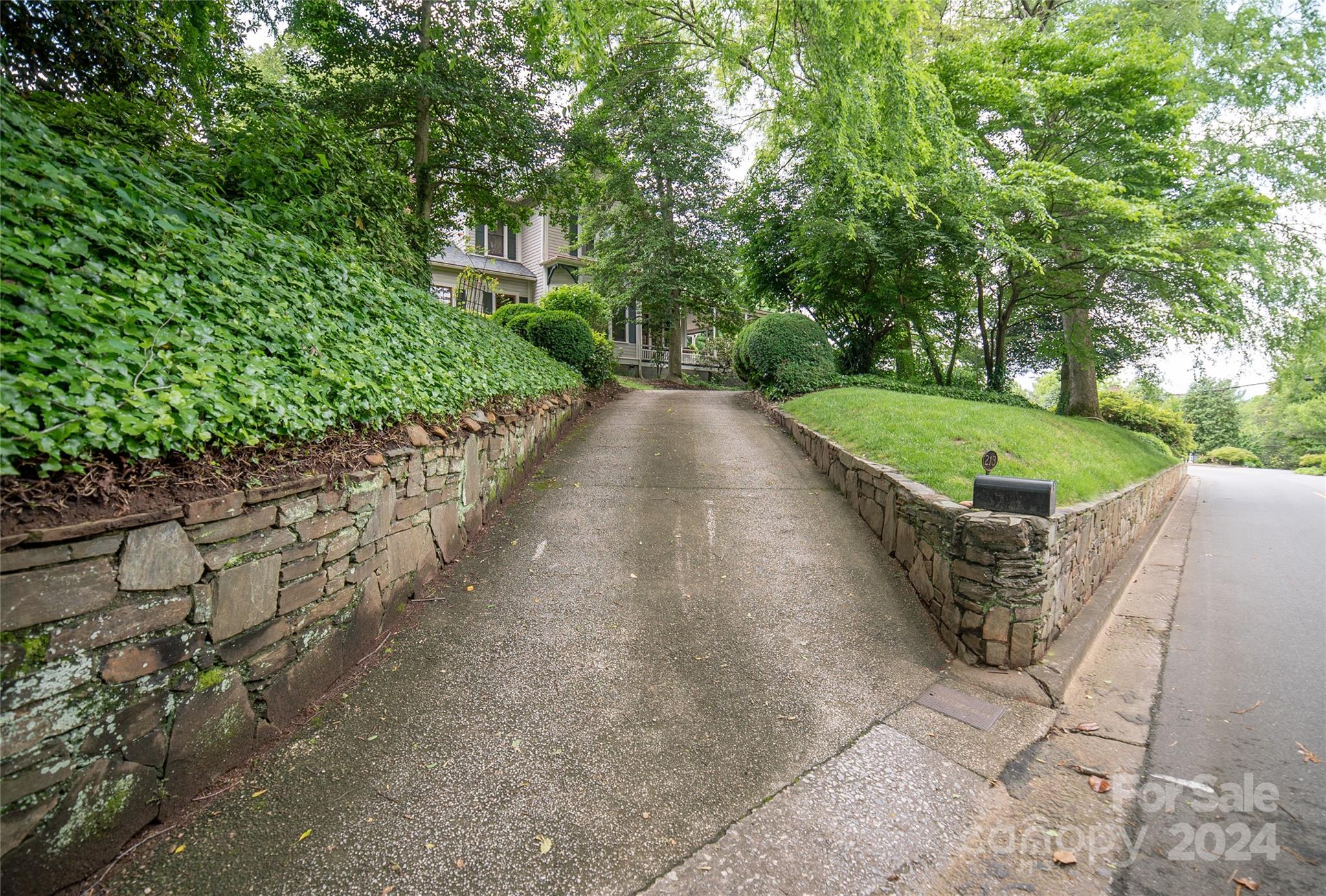 213 Riverside Drive