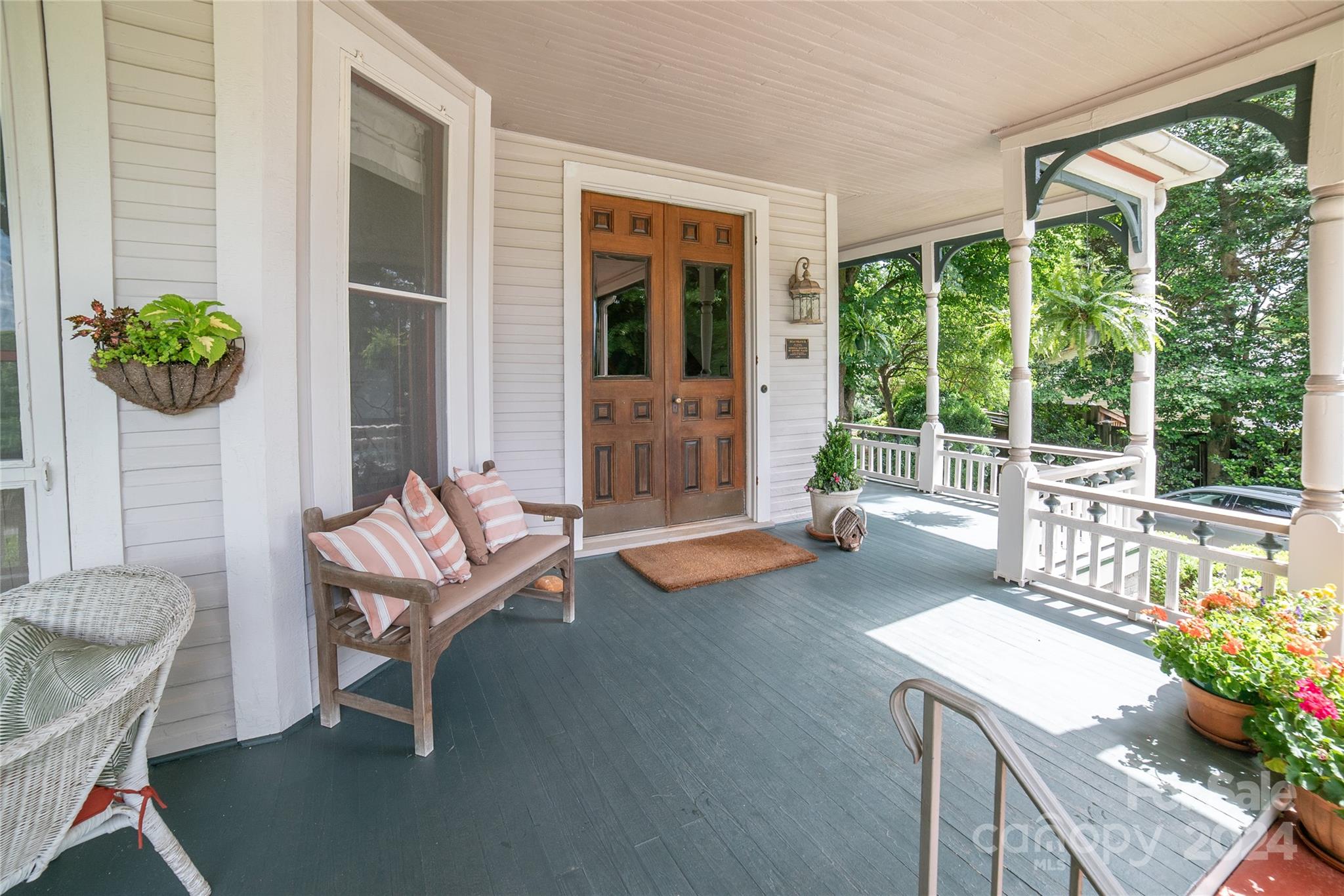 213 Riverside Drive