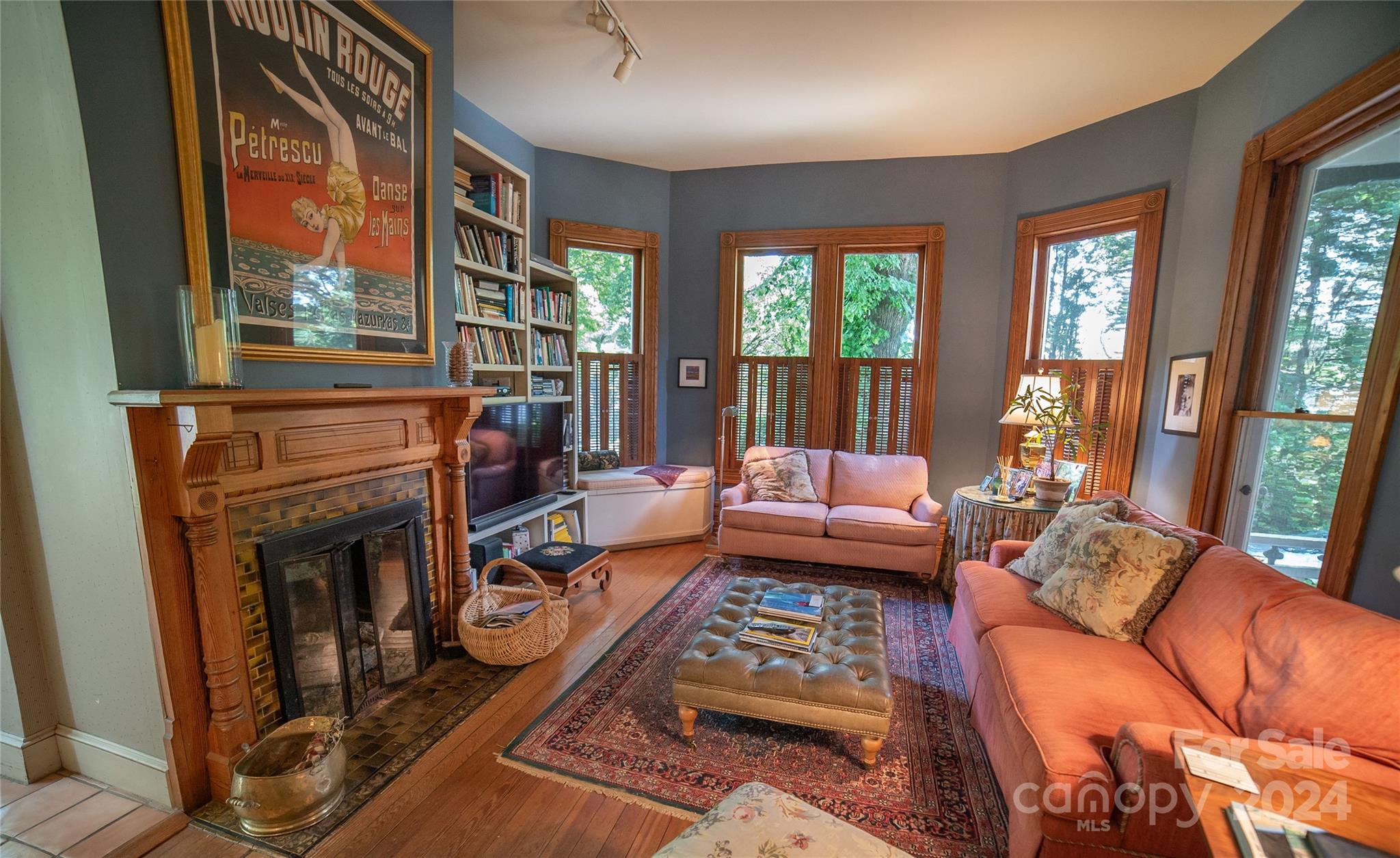 213 Riverside Drive