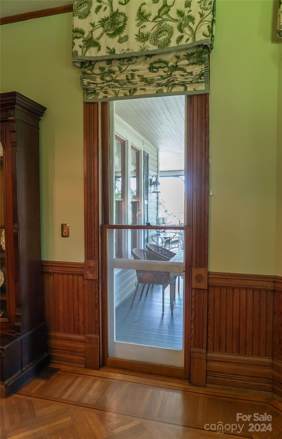 213 Riverside Drive