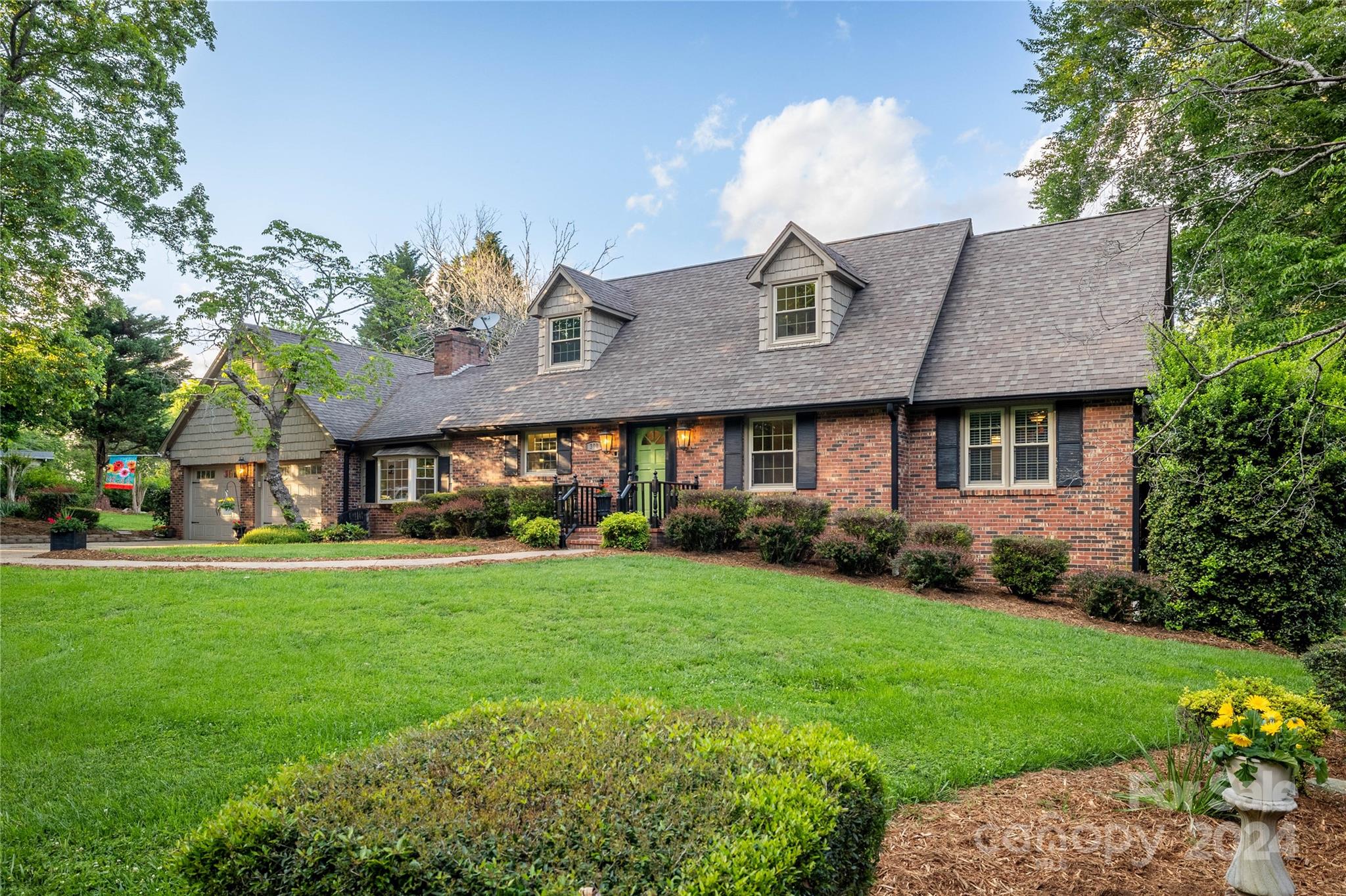 300 Castlegate Drive