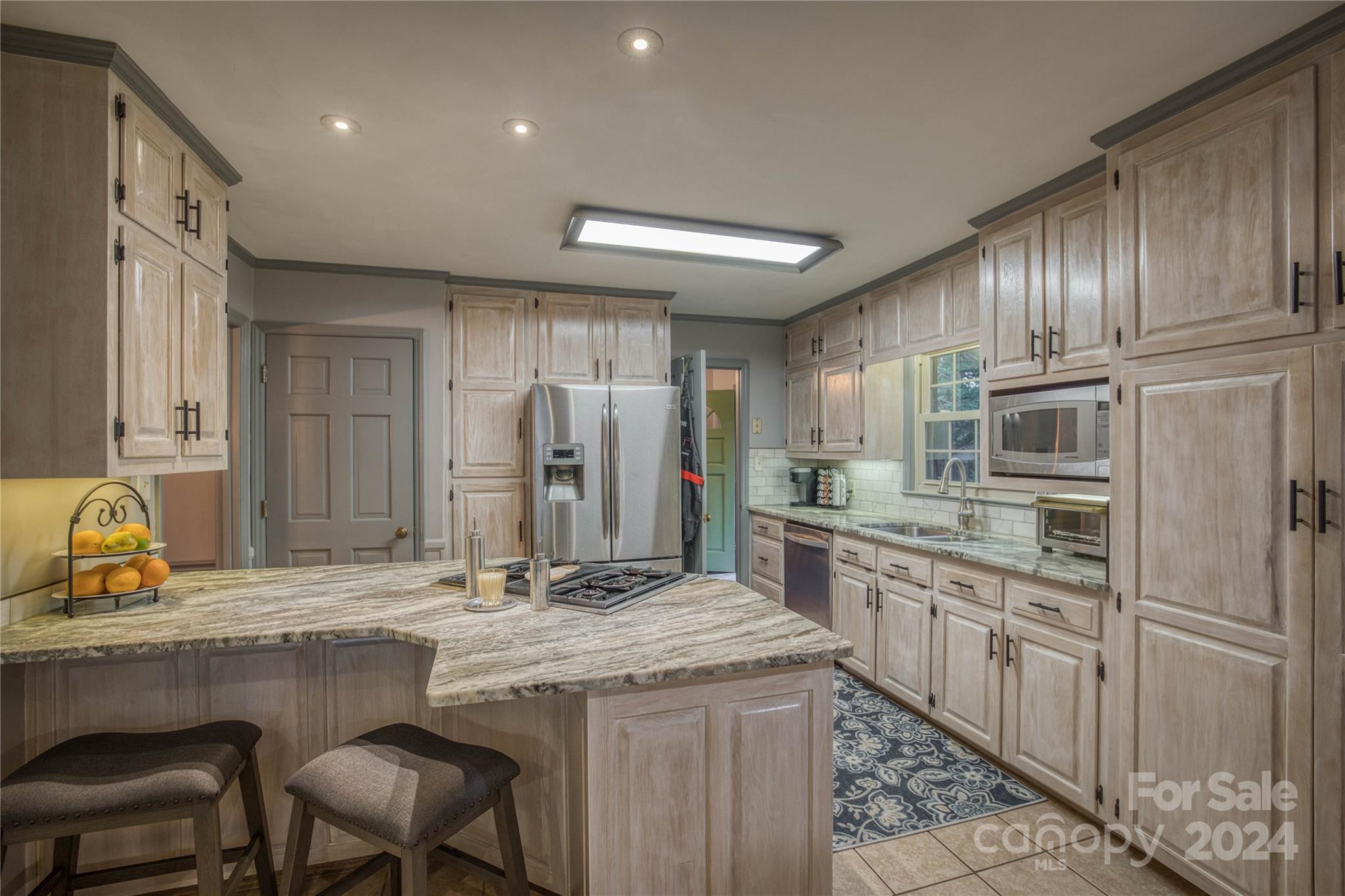 300 Castlegate Drive