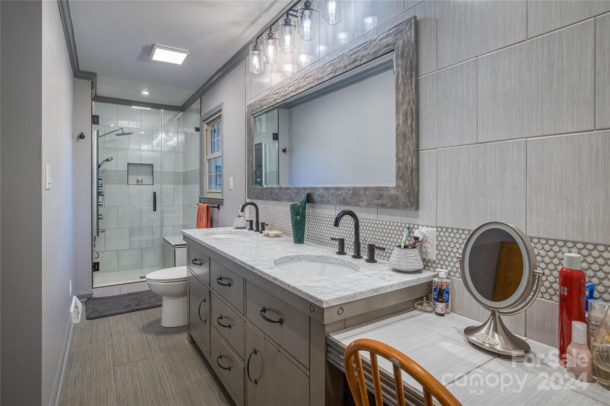 300 Castlegate Drive