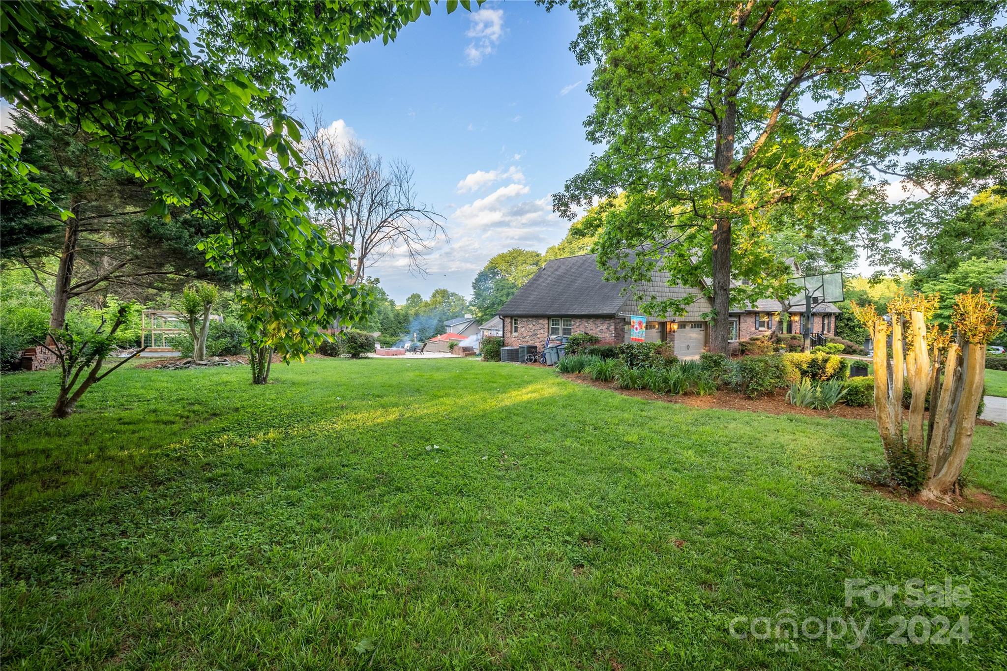 300 Castlegate Drive