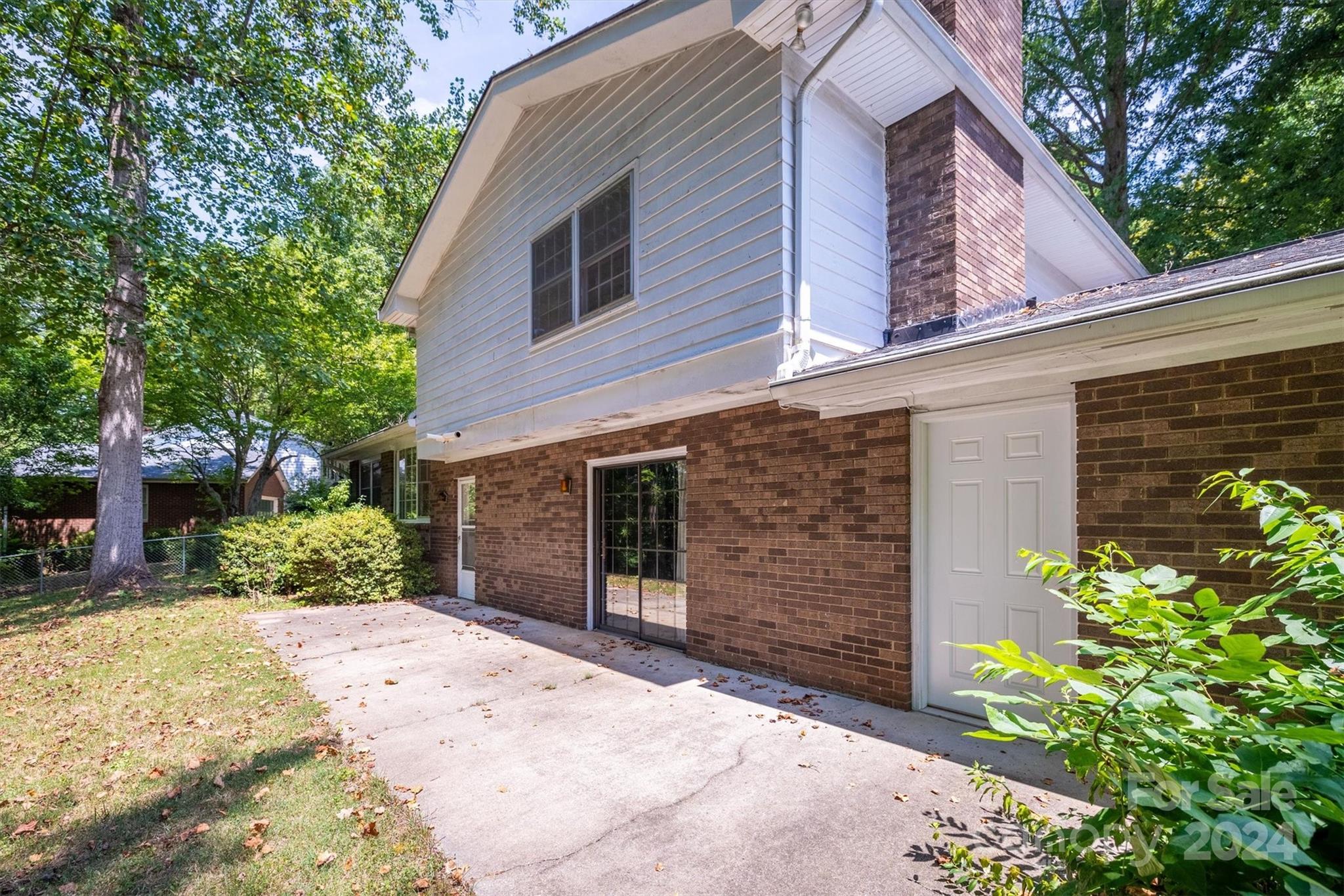 111 Ervingdale Lane