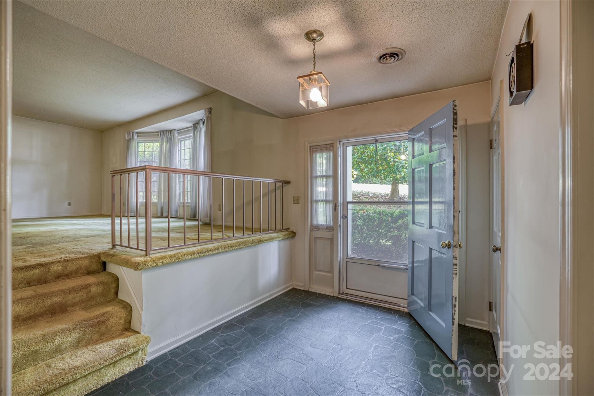 111 Ervingdale Lane