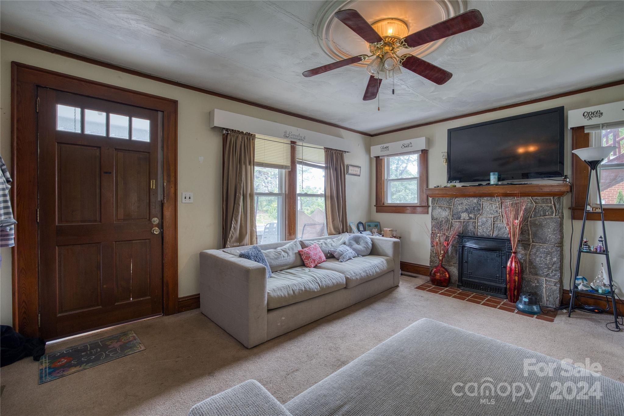 609 Praley Street SW