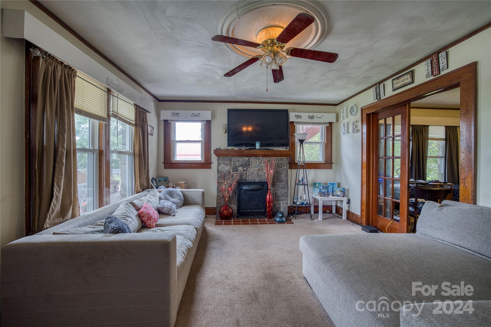 609 Praley Street SW