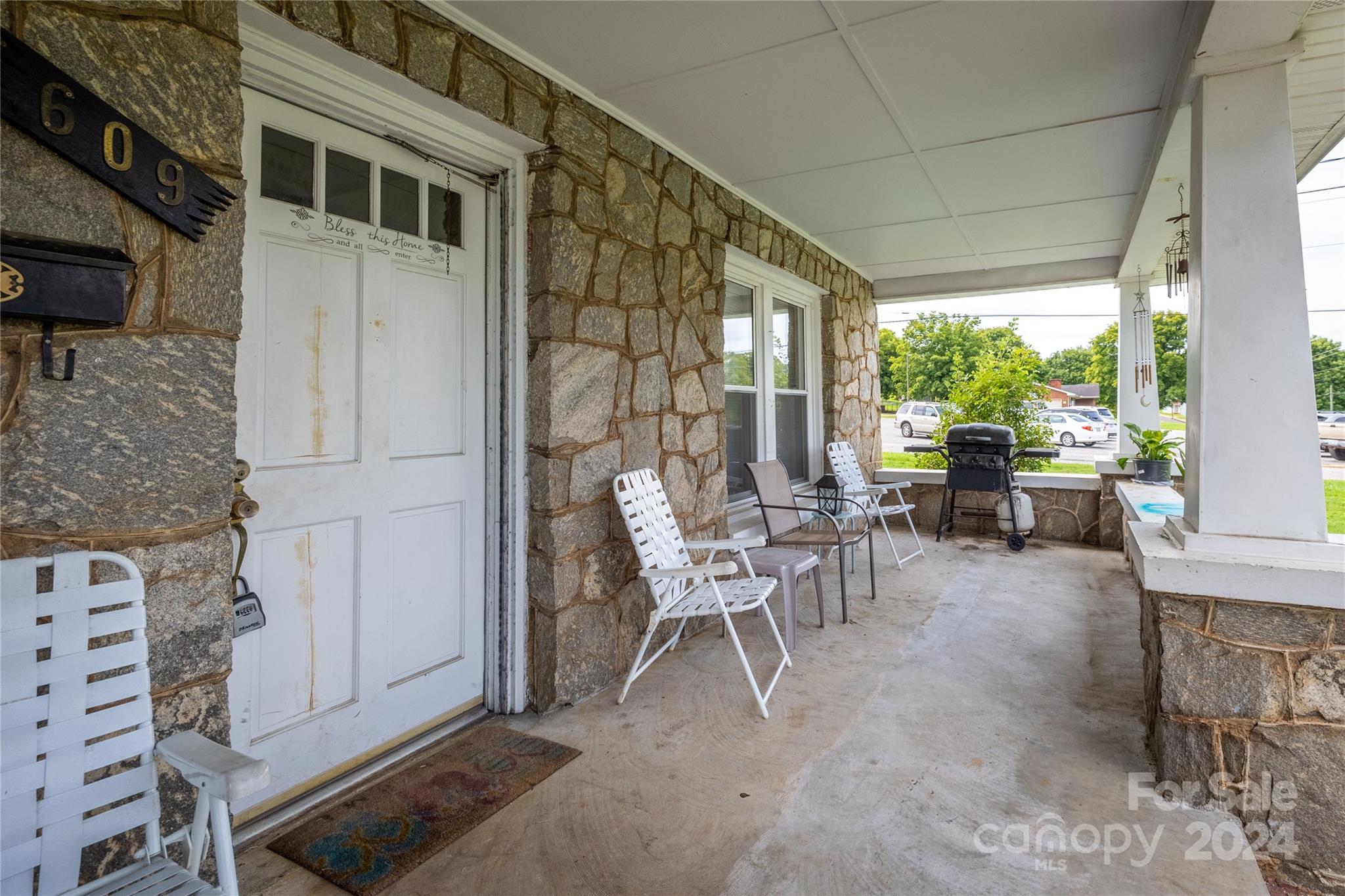 609 Praley Street SW