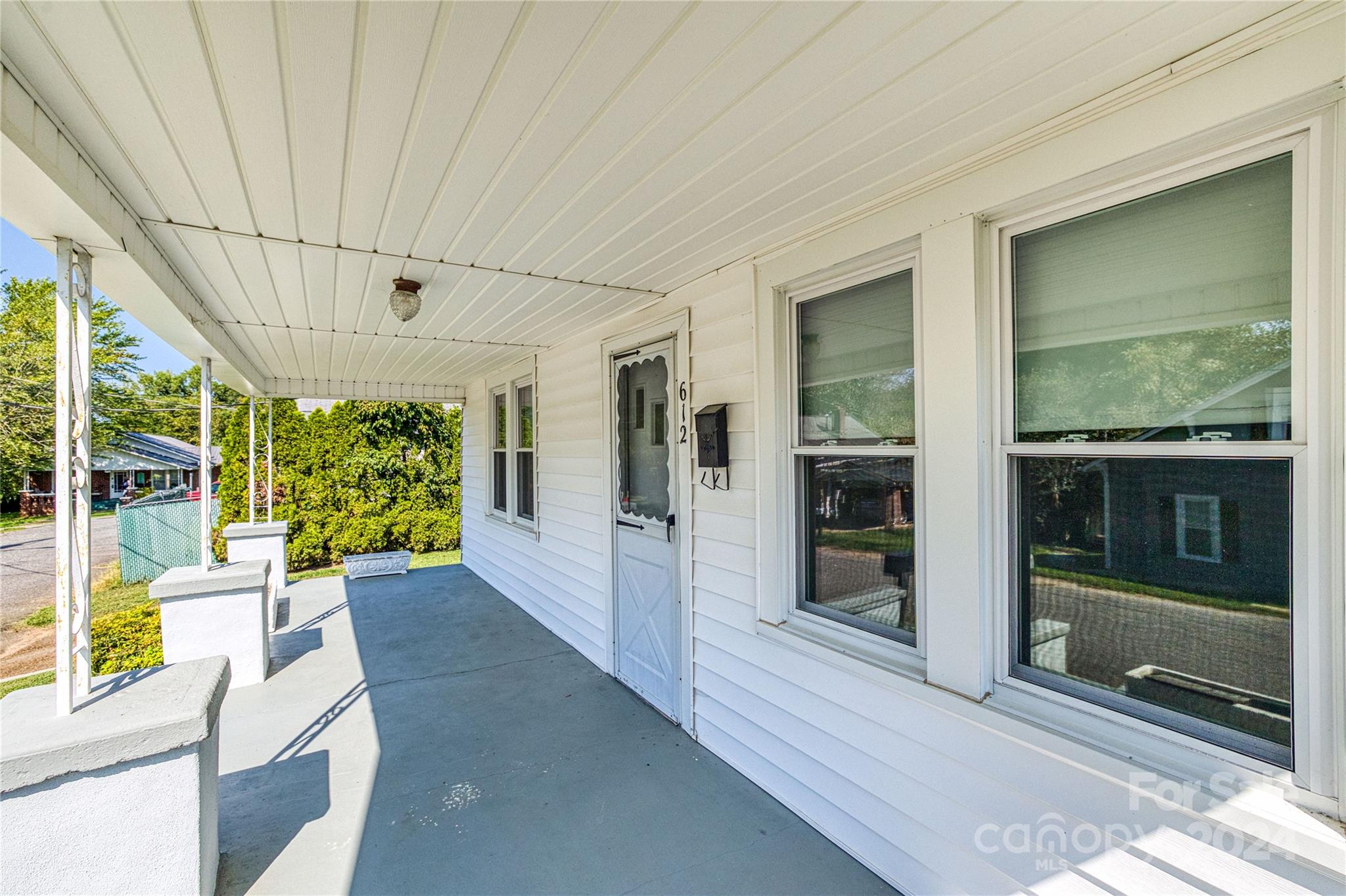 612 Lincoln Avenue NW