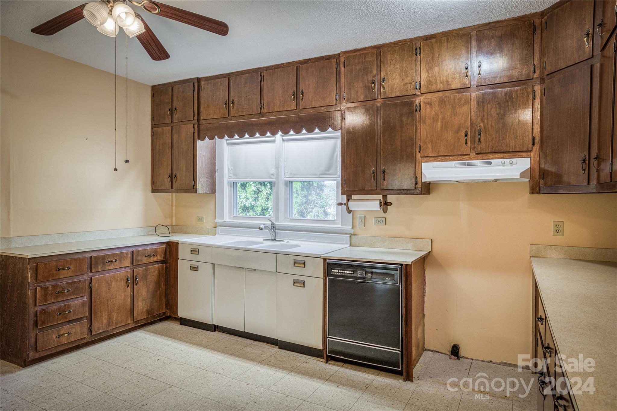 612 Lincoln Avenue NW