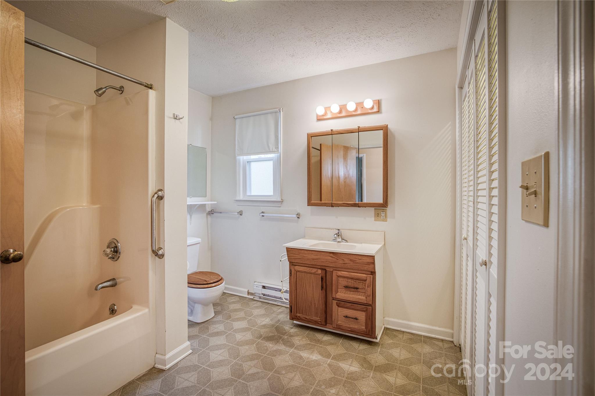 612 Lincoln Avenue NW