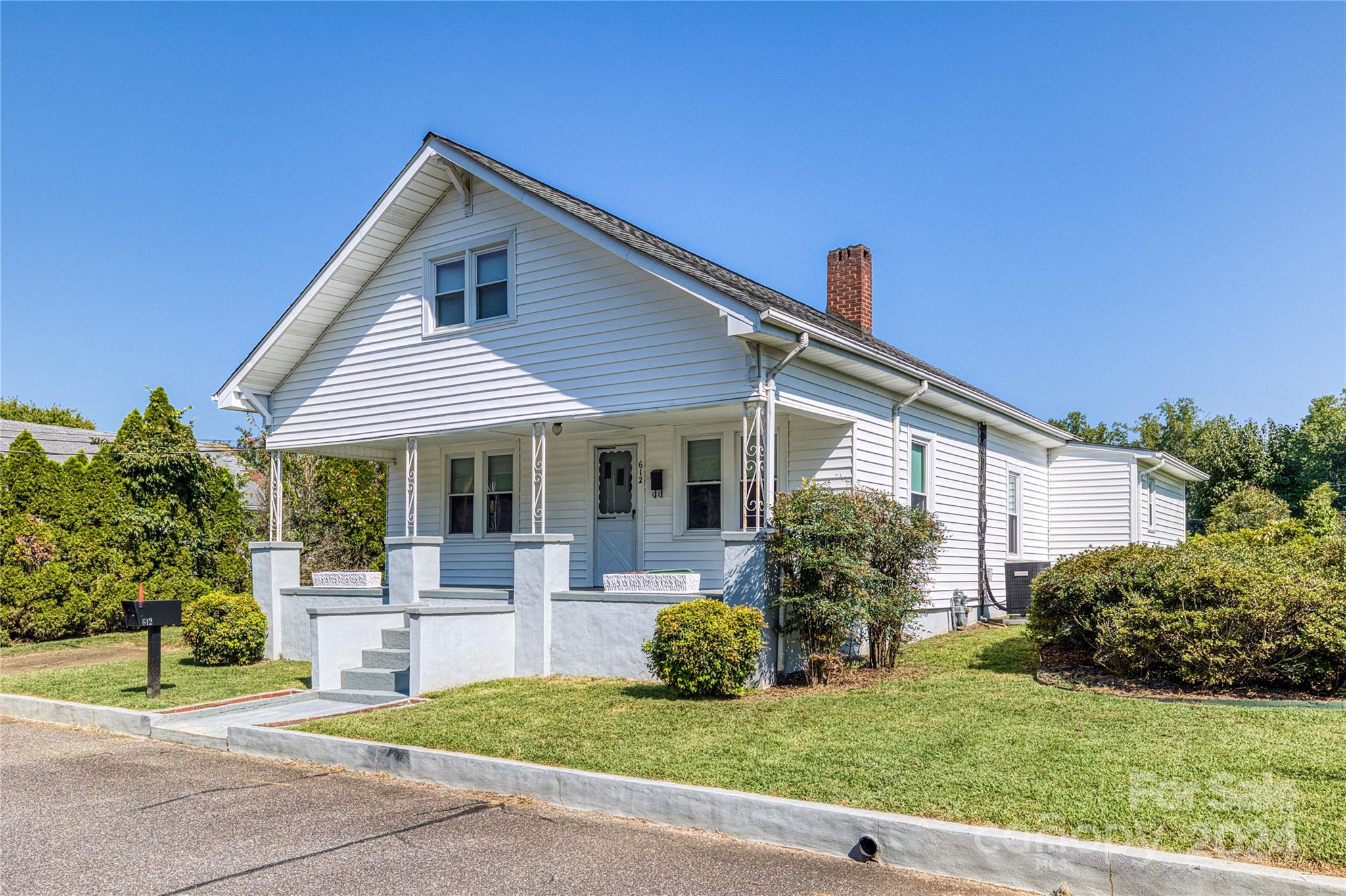 612 Lincoln Avenue NW