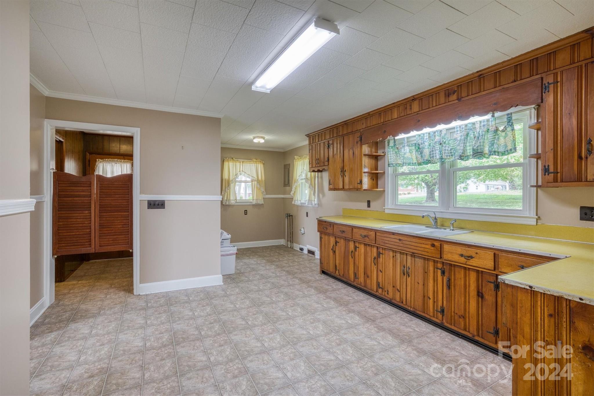 508 Lincoln Lane SW