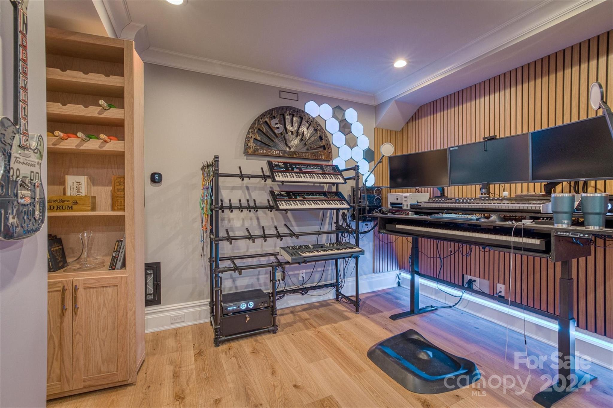 1253 Cordova Drive