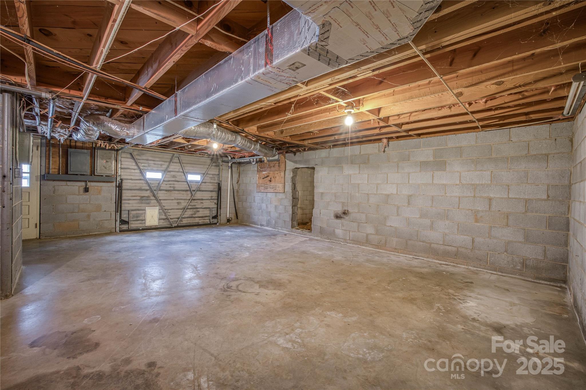 3177 Hollyhill Circle