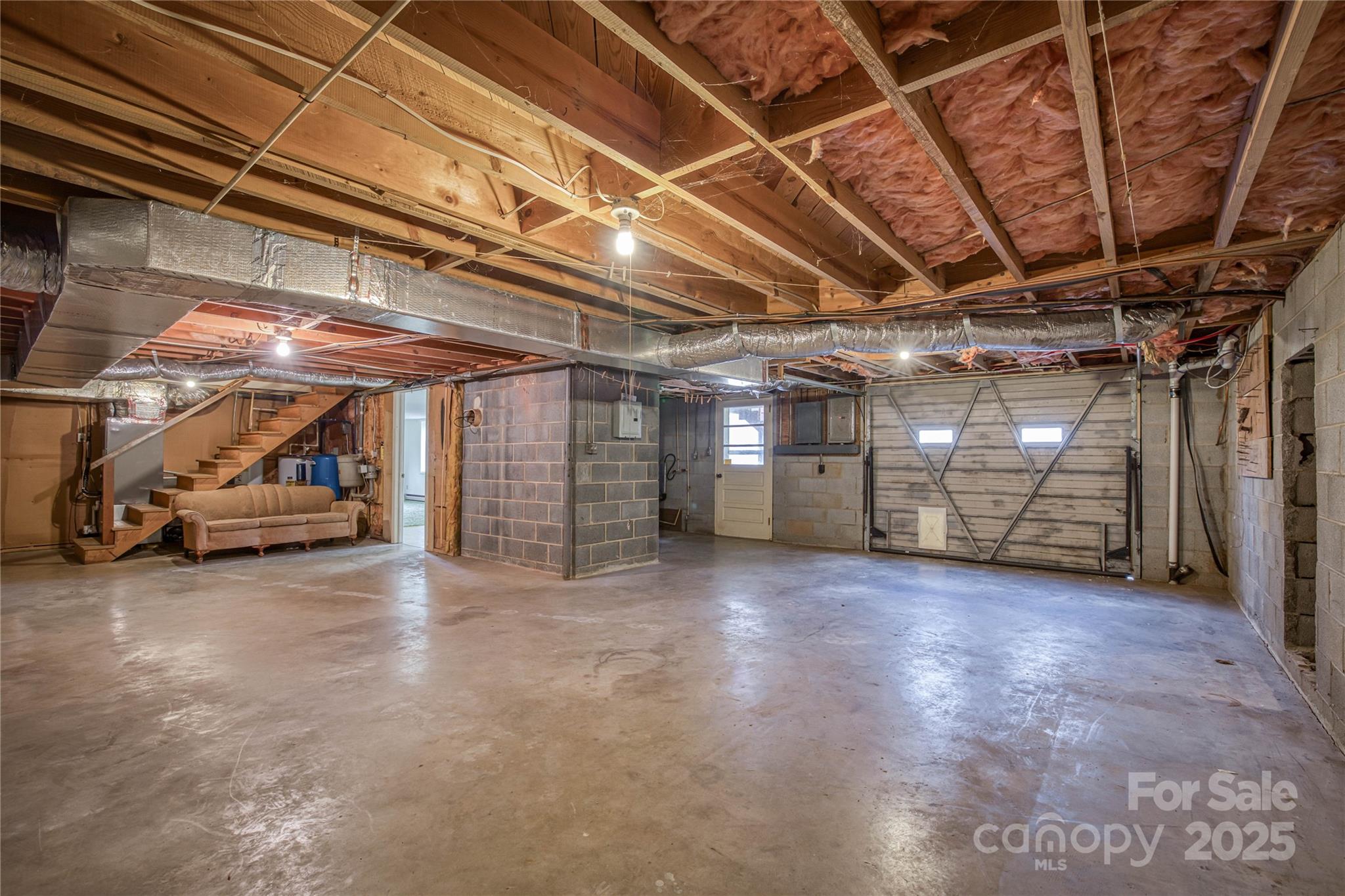 3177 Hollyhill Circle