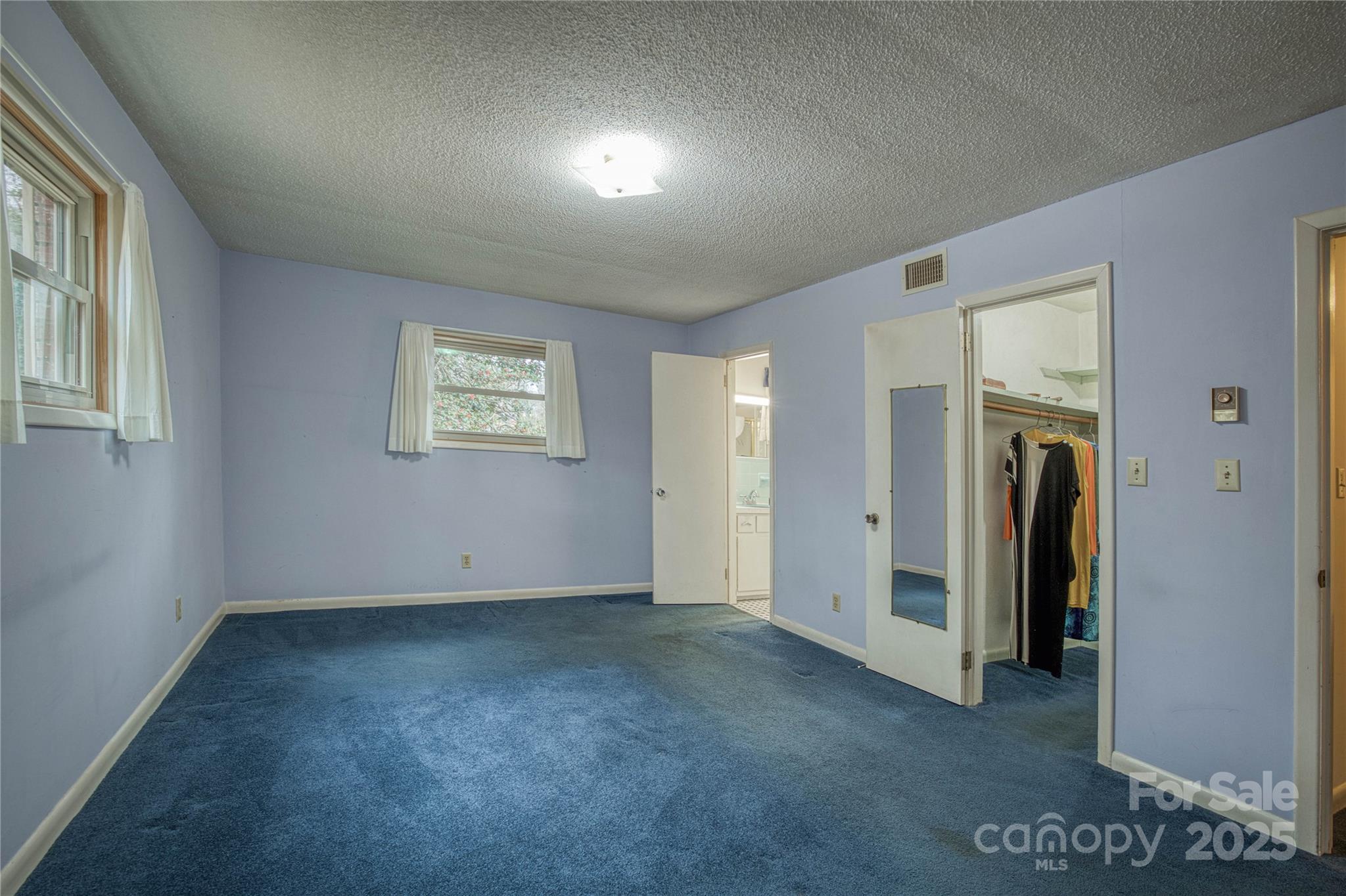 3177 Hollyhill Circle
