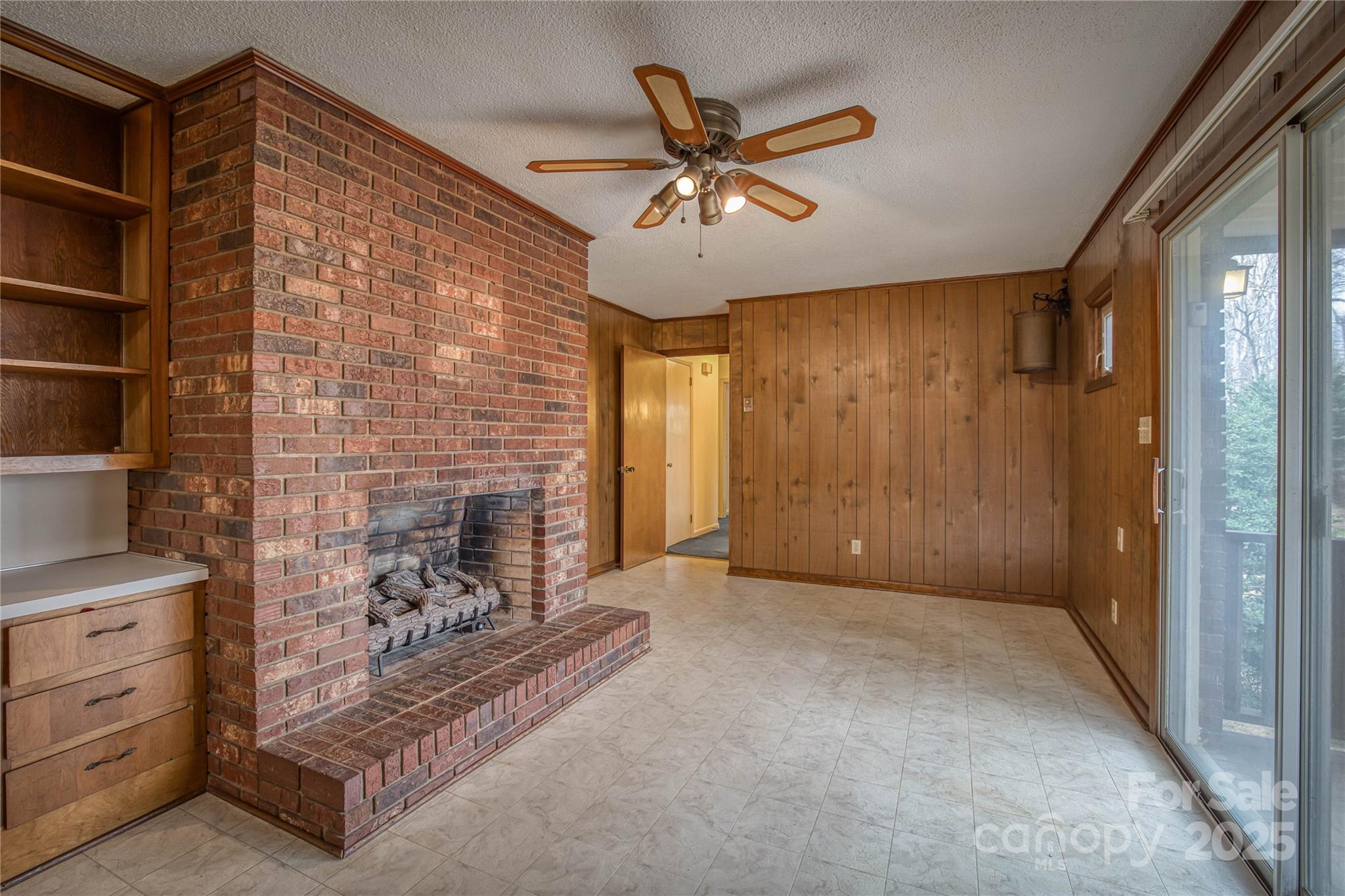 3177 Hollyhill Circle