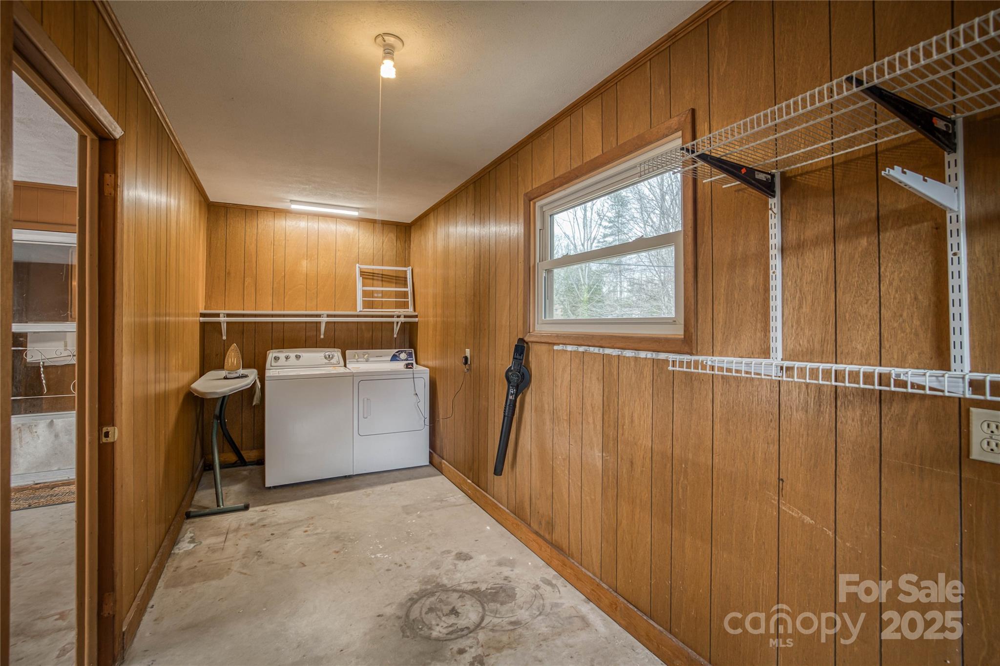 3177 Hollyhill Circle