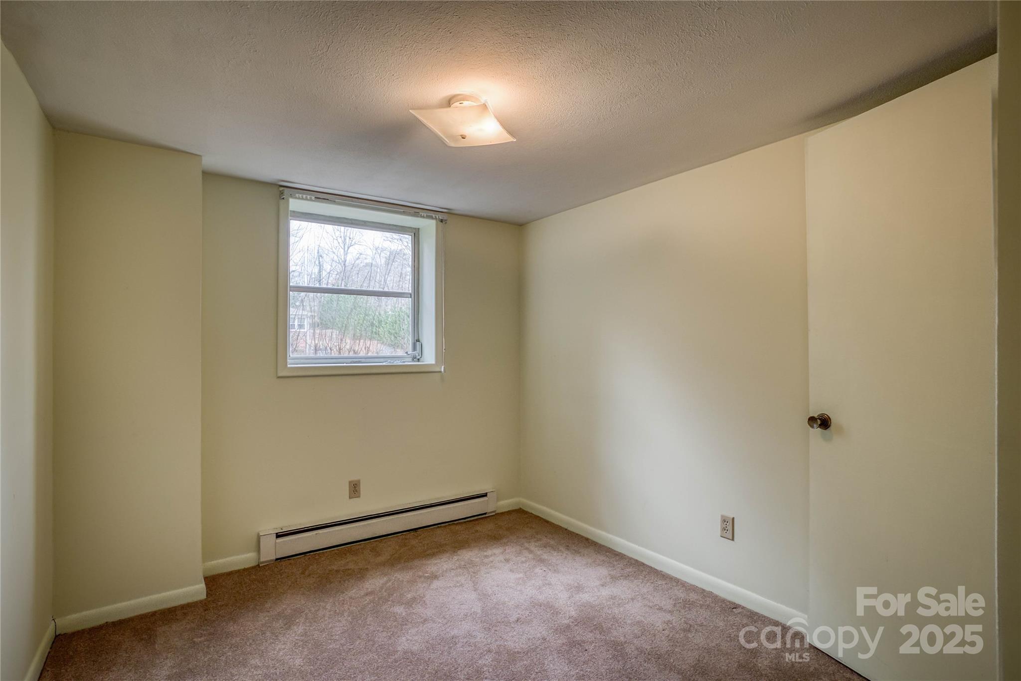 3177 Hollyhill Circle
