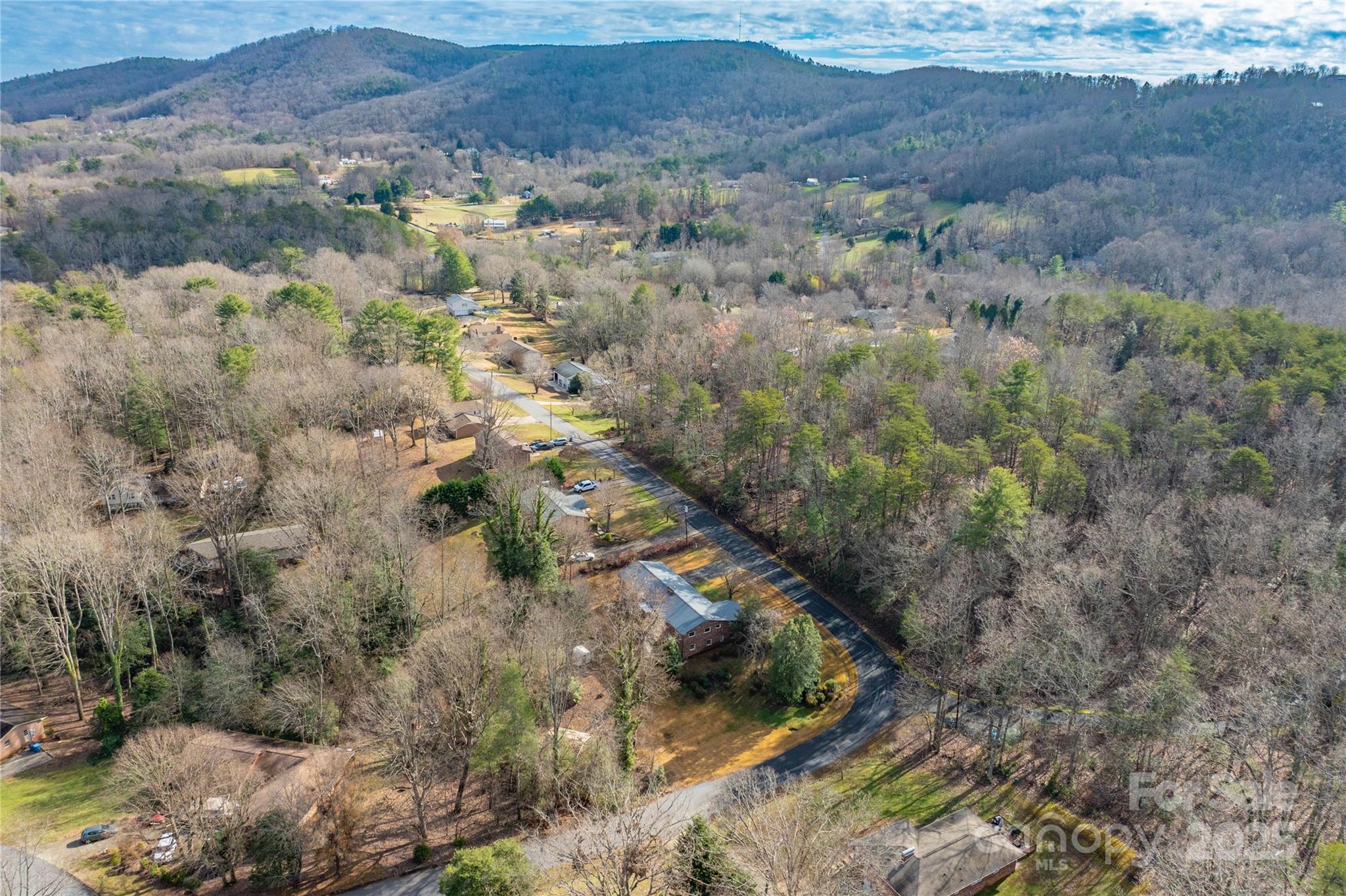 3177 Hollyhill Circle