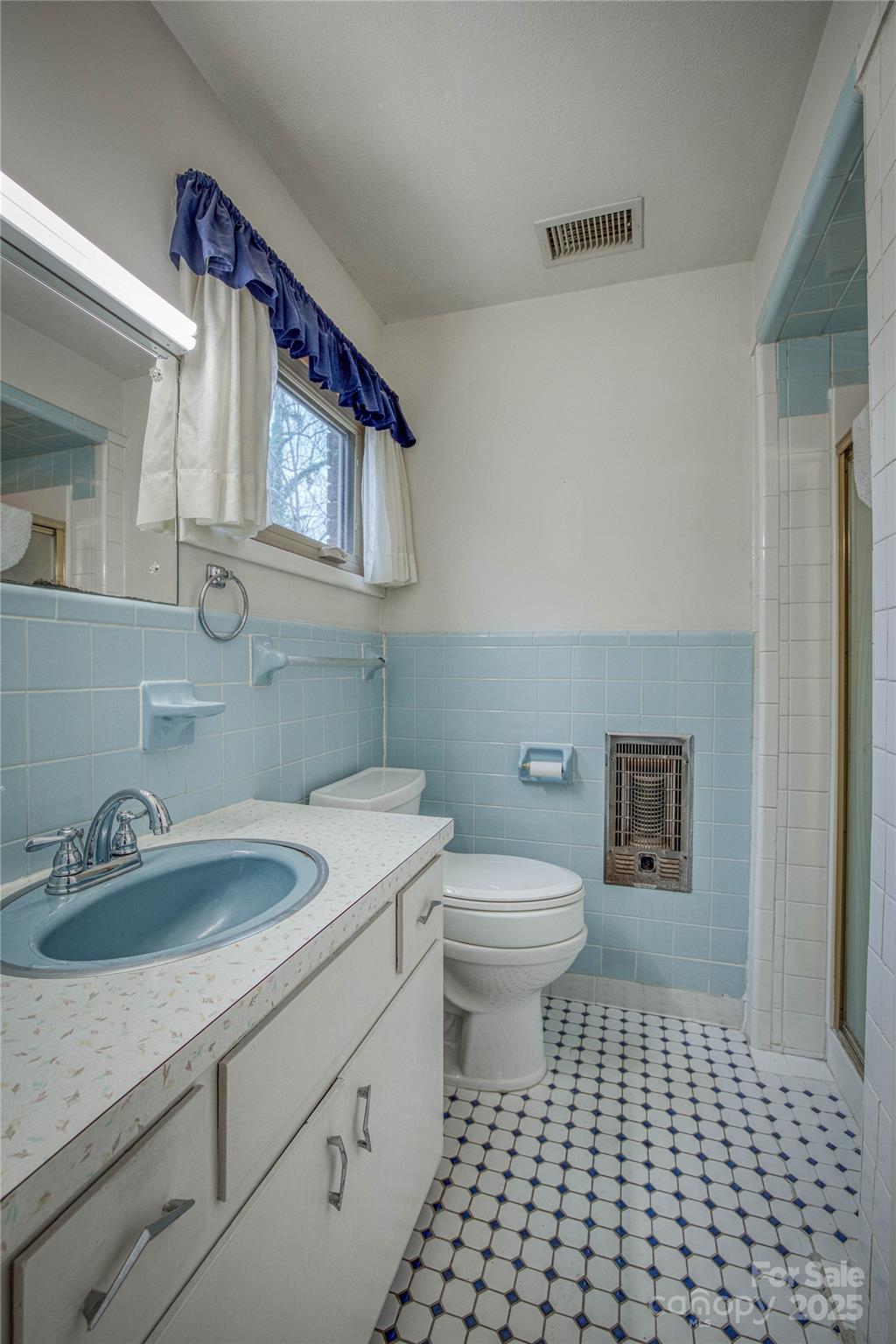 3177 Hollyhill Circle