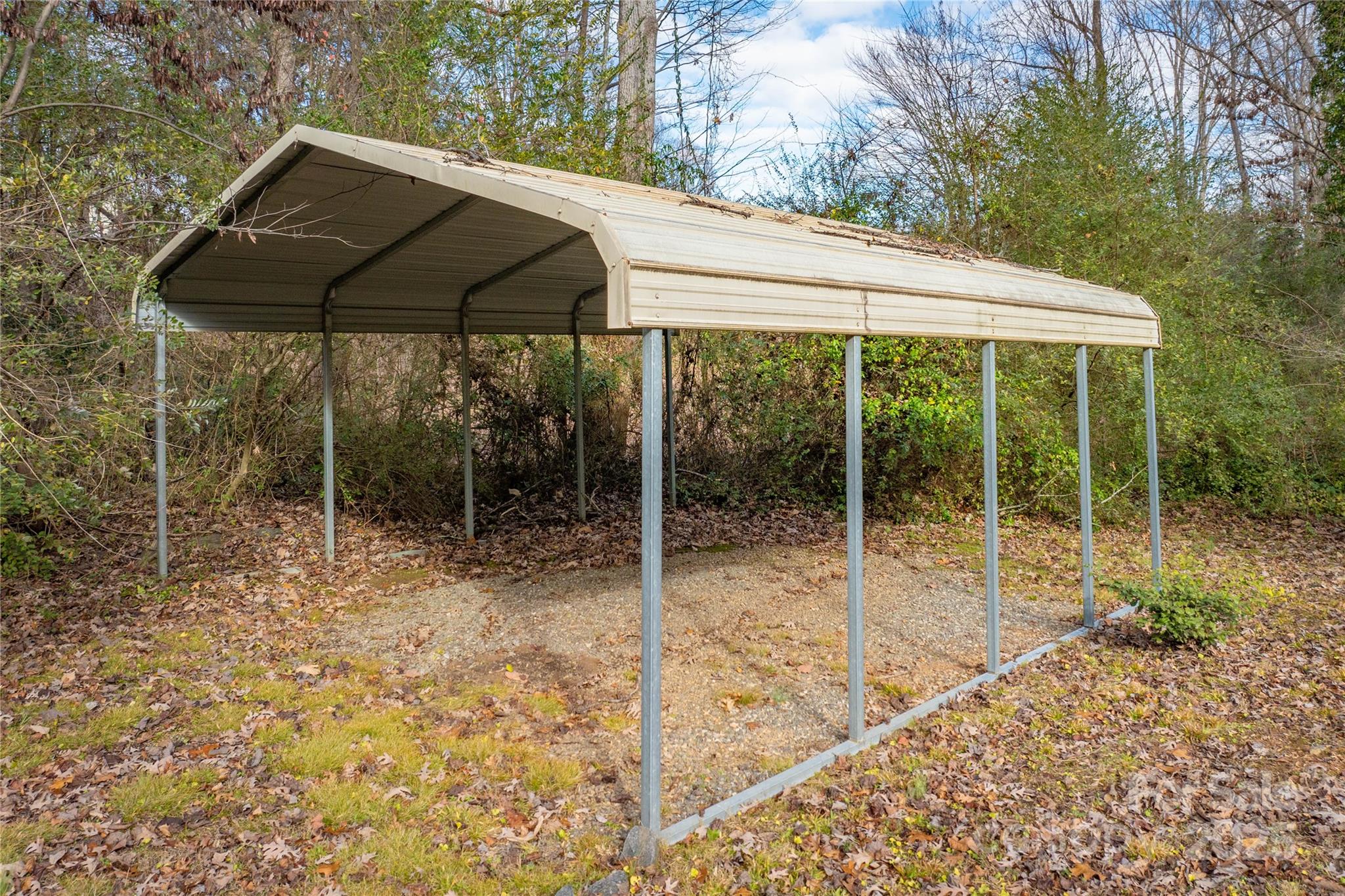 3177 Hollyhill Circle