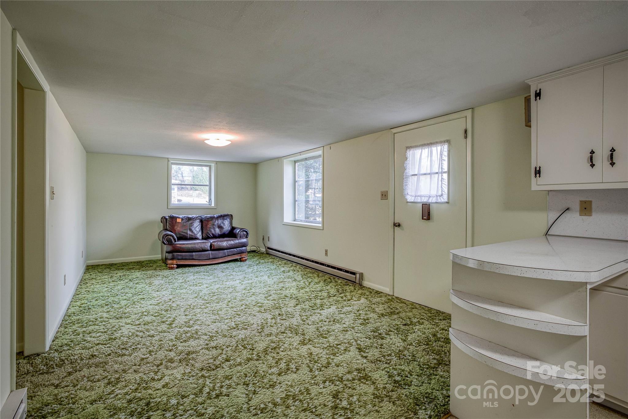 3177 Hollyhill Circle